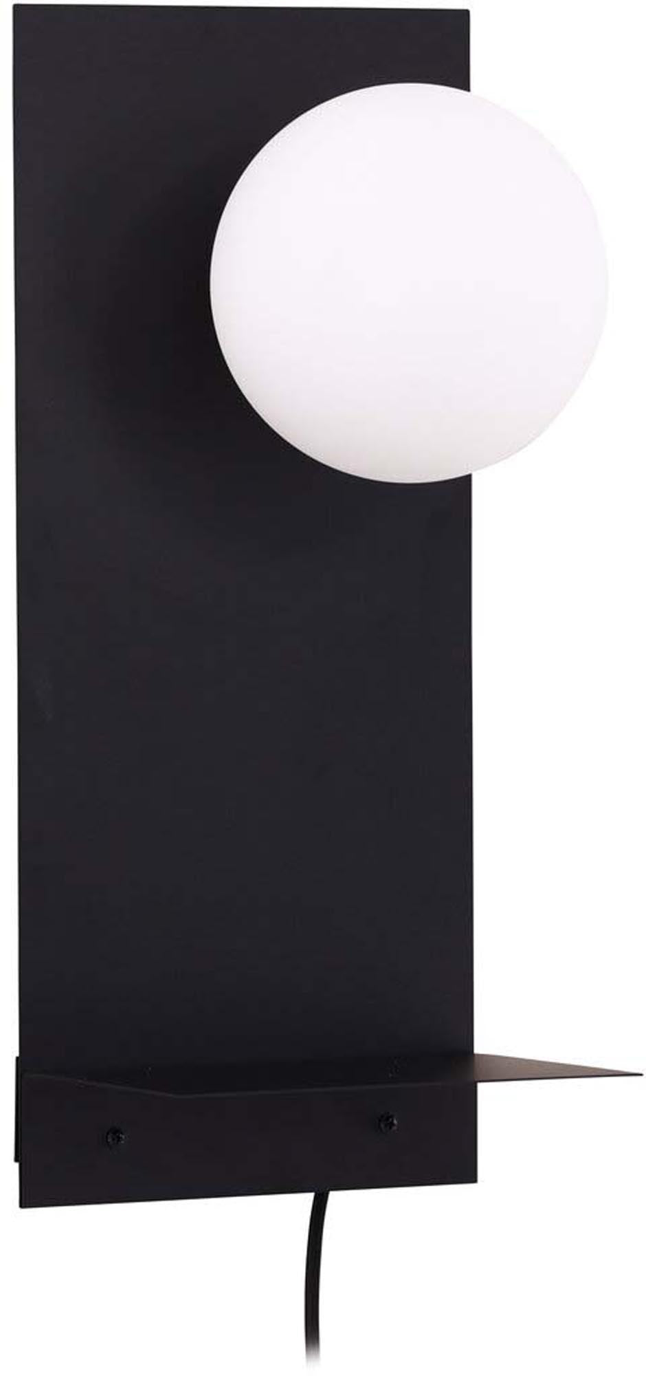 Die Troyes Wandleuchte von Venture Home: Elegantes Eisen-Design mit praktischer Ablage und sanftem Licht für stilvolle Räume.