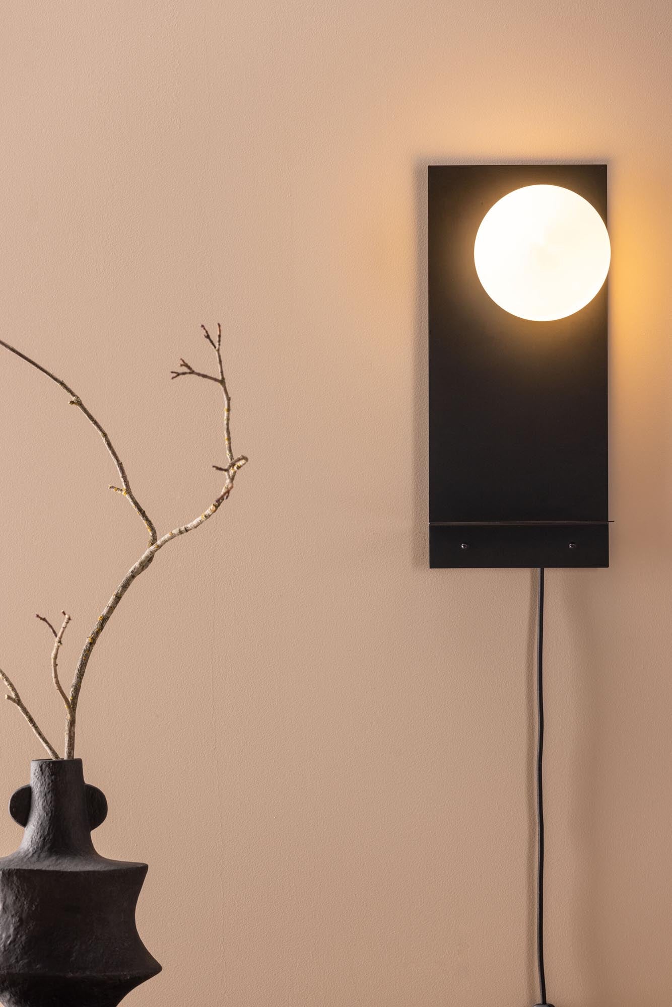 Troyes Wandleuchte: Zeitloses Design trifft auf Funktionalität.