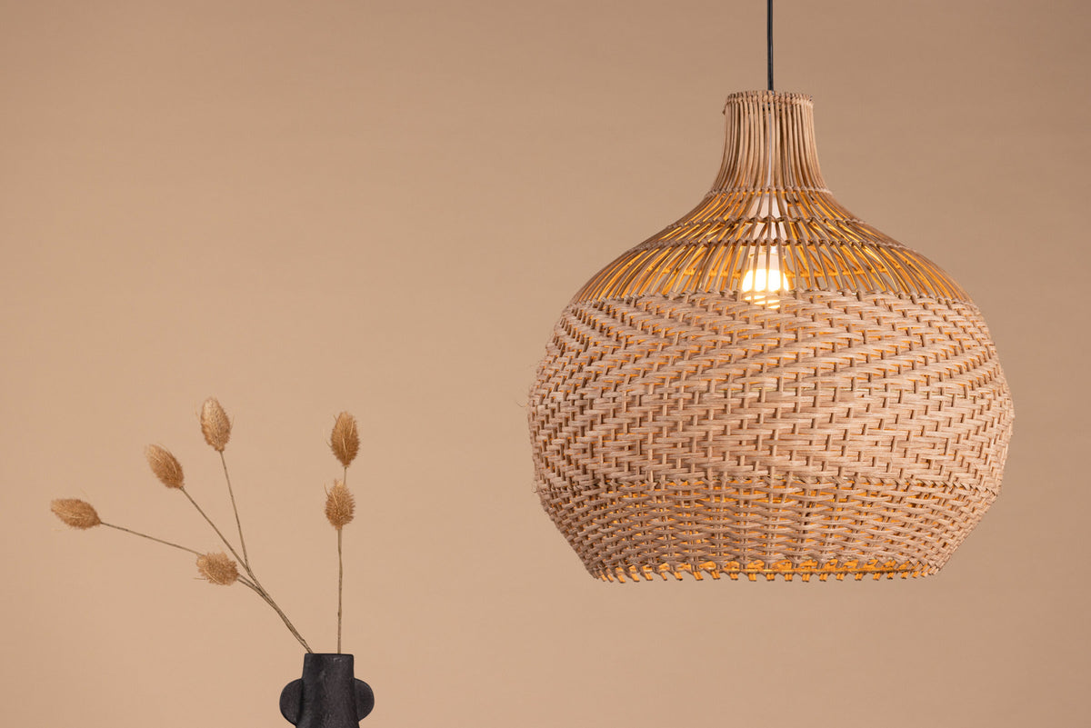 Bastia Pendelleuchte in Natur präsentiert im Onlineshop von KAQTU Design AG. Pendelleuchte ist von Venture Home