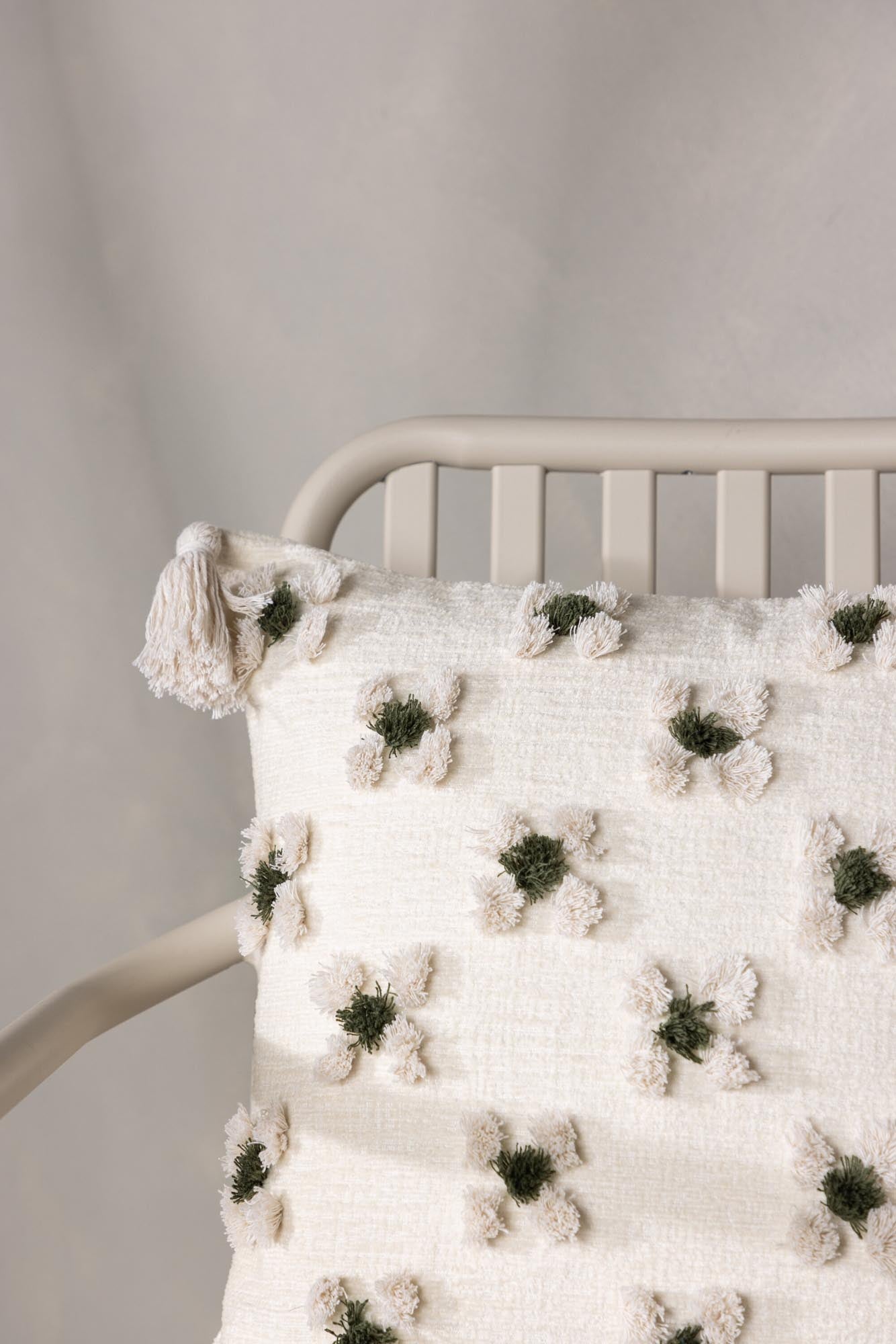 Millie Kissenbezug: Elegante Akzente für Ihr stilvolles Zuhause.