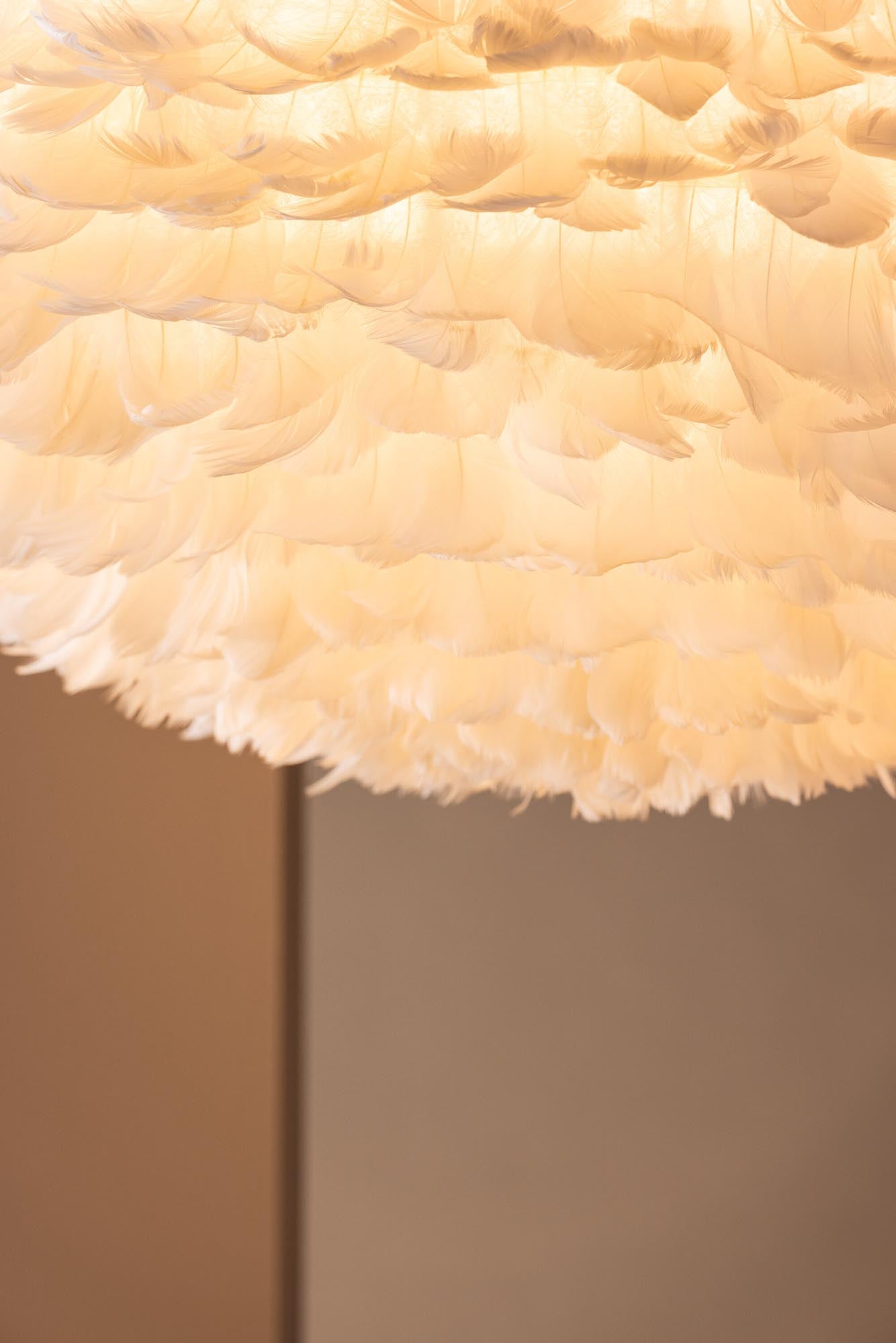 Nicola Pendelleuchte in Weiss präsentiert im Onlineshop von KAQTU Design AG. Pendelleuchte ist von Venture Home