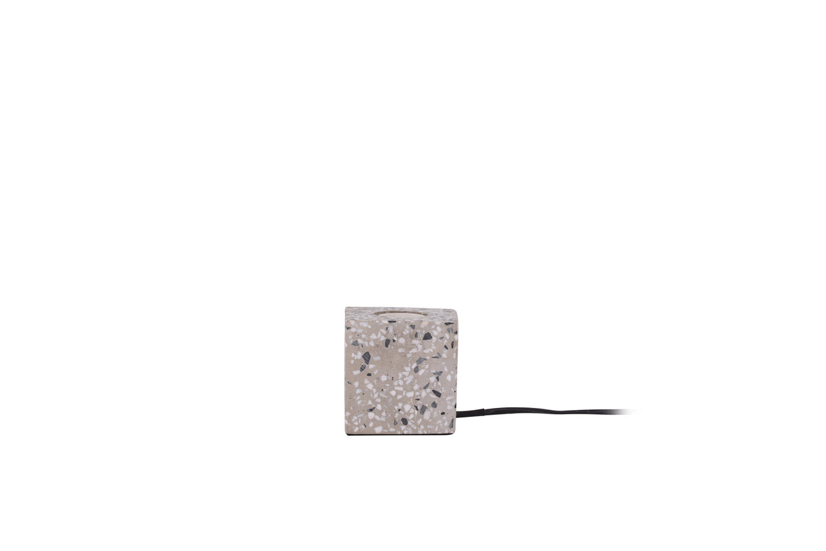 Rilche Tischleuchte in Weiss präsentiert im Onlineshop von KAQTU Design AG. Tischleuchte ist von Venture Home