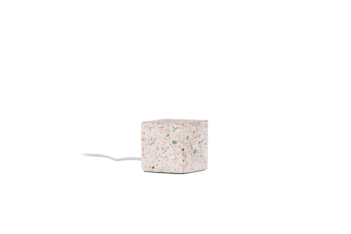 Rilche Tischleuchte in Grau präsentiert im Onlineshop von KAQTU Design AG. Tischleuchte ist von Venture Home