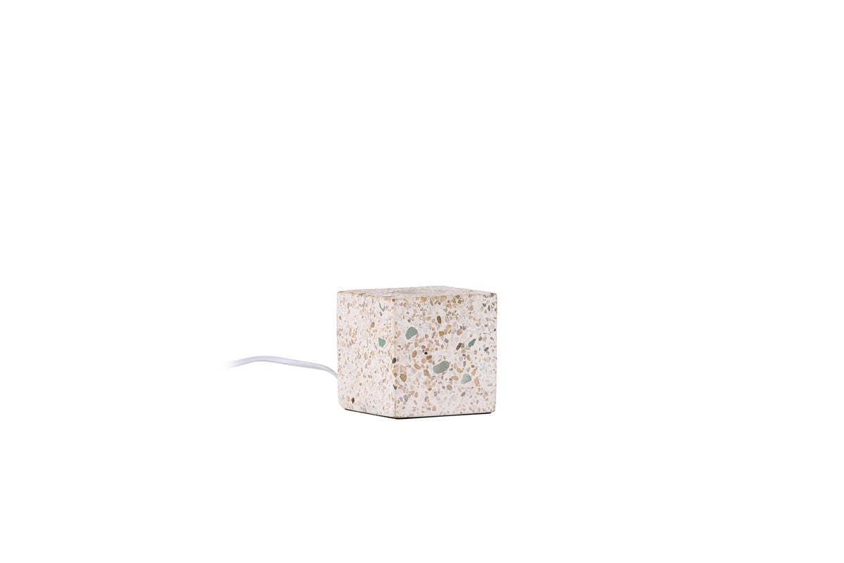 Rilche Tischleuchte in Grau präsentiert im Onlineshop von KAQTU Design AG. Tischleuchte ist von Venture Home