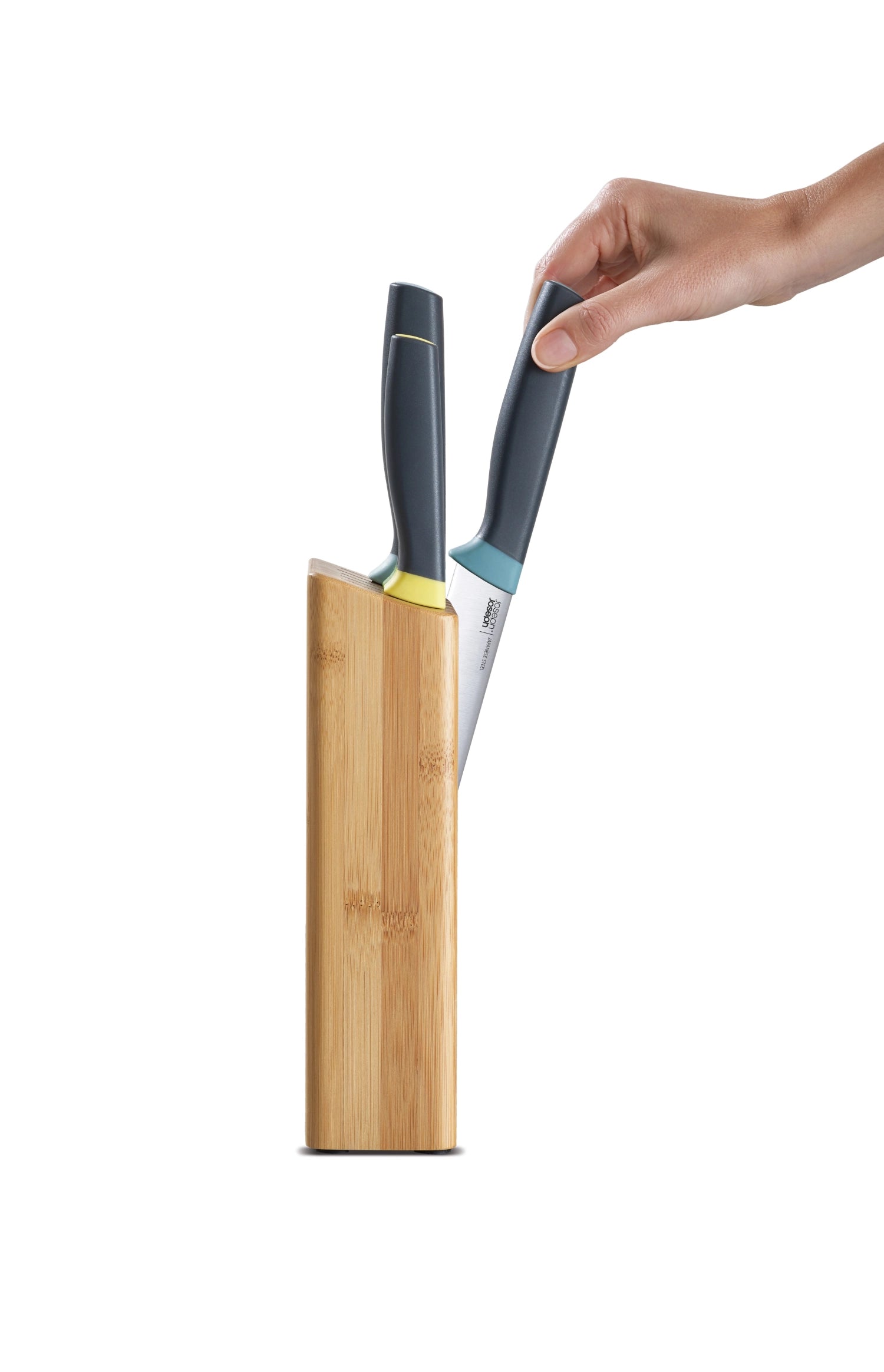 Moderner Messerblock Elevate von Joseph Joseph, 5-teilig aus hochwertigem Bambus, perfekt für eine aufgeräumte und stilvolle Küchenausstattung.
