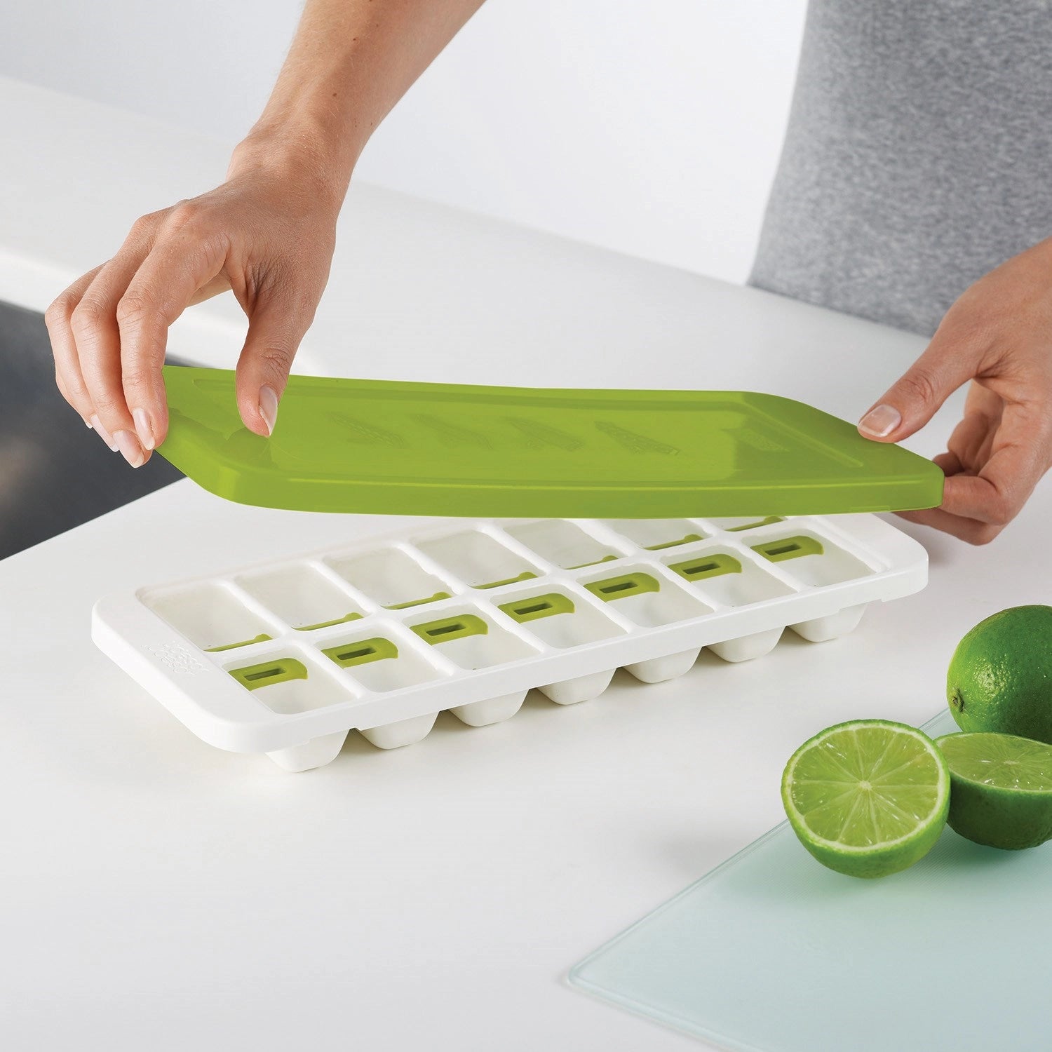 Quicksnap Plus ice cube tray, white green, 13x32.2x3.5 cm
