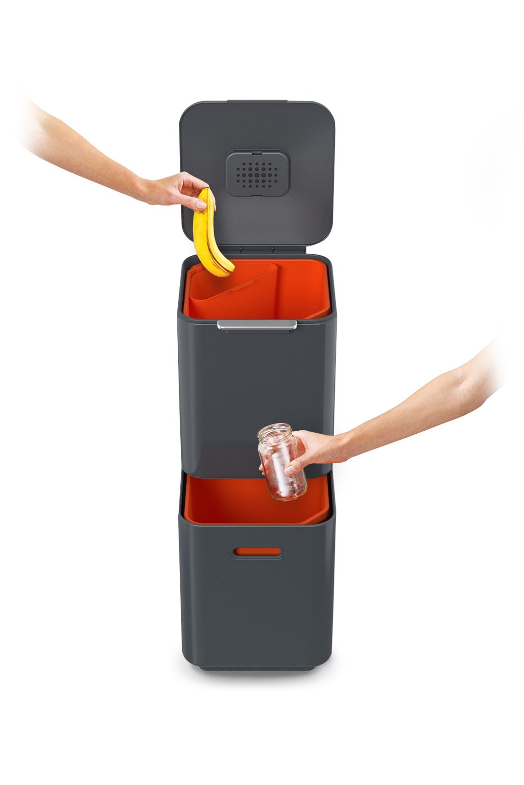 Der Totem Compact 40L in Graphit von Joseph Joseph vereint modernes Design mit praktischen Trennfächern für umweltbewusste Abfallorganisation.