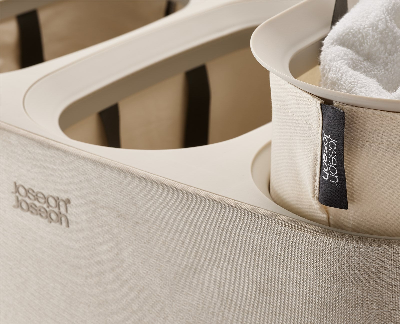 Stilvoller 90L Wäschekorb in Ecru für effiziente Wäscheaufbewahrung.