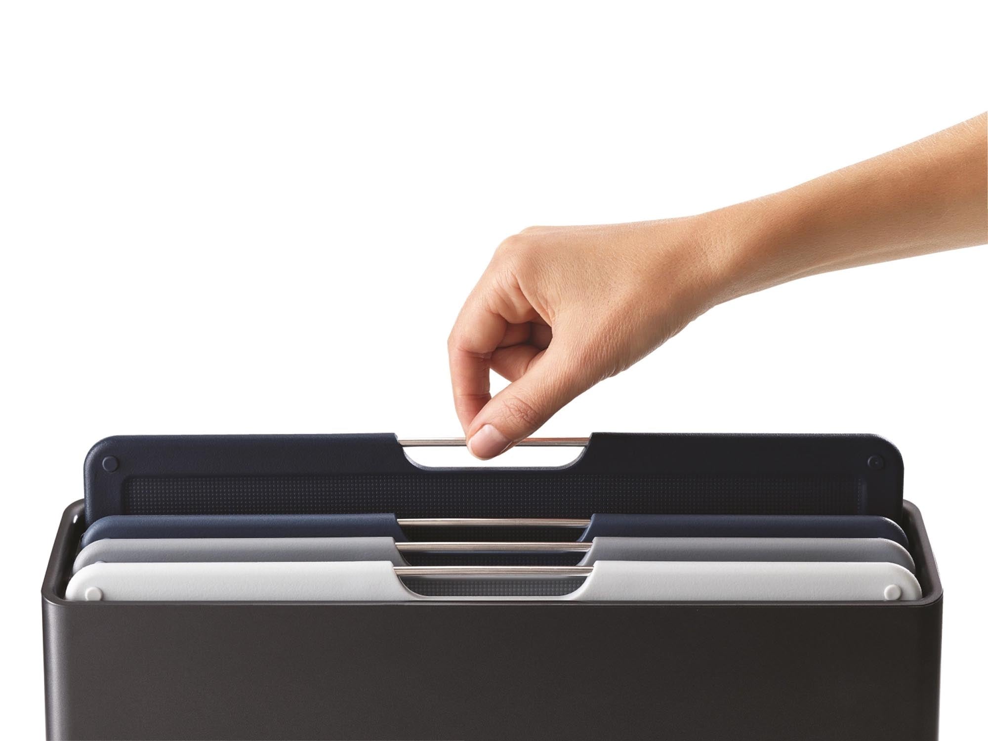 Elegantes Schneidebrett-Set von Joseph Joseph für jede Küche.