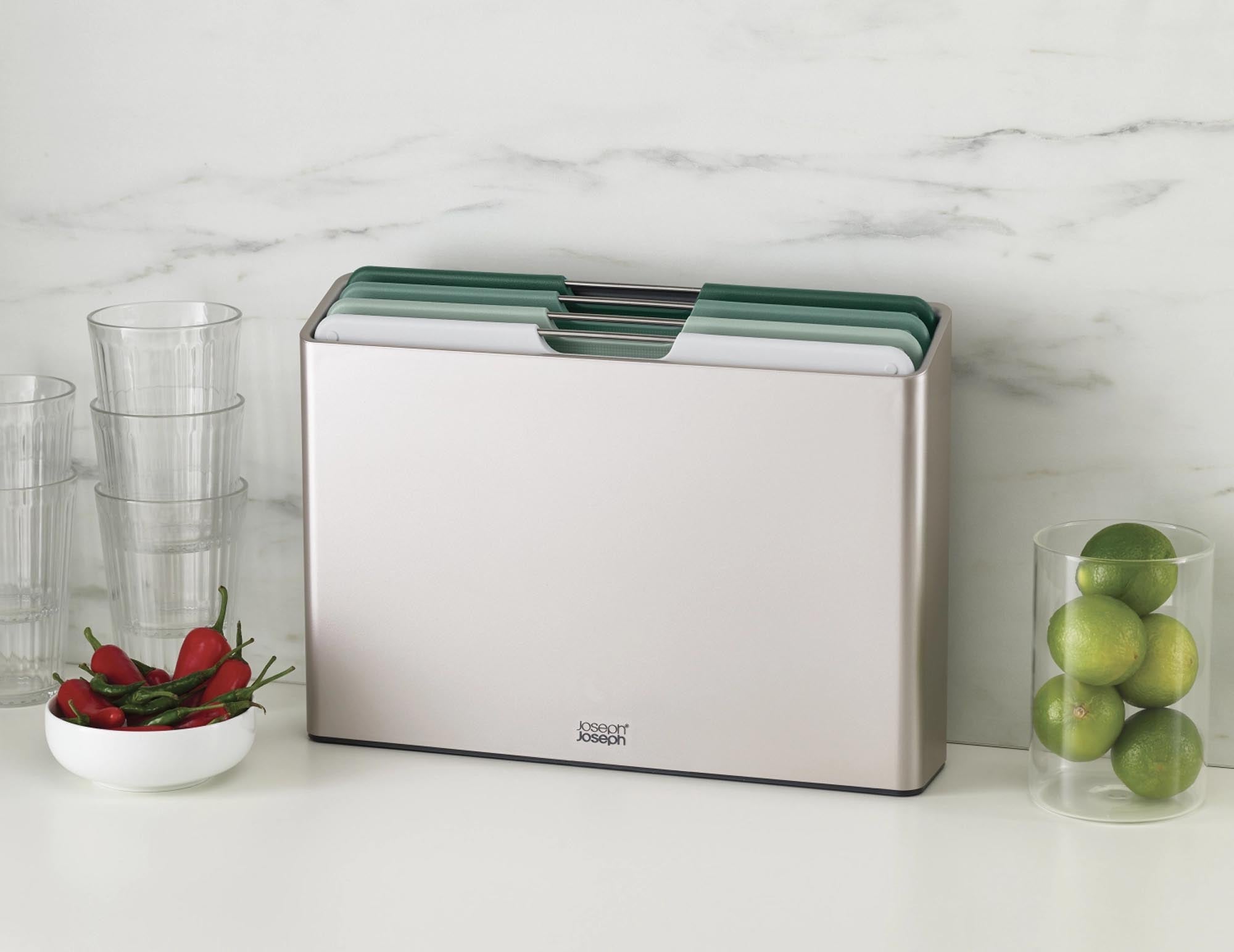 Erleben Sie das Folio Sage 4-teiliges Schneidebrett-Set von Joseph Joseph – ideal für sicheres, hygienisches und stilvolles Kochen in Ihrer Küche!