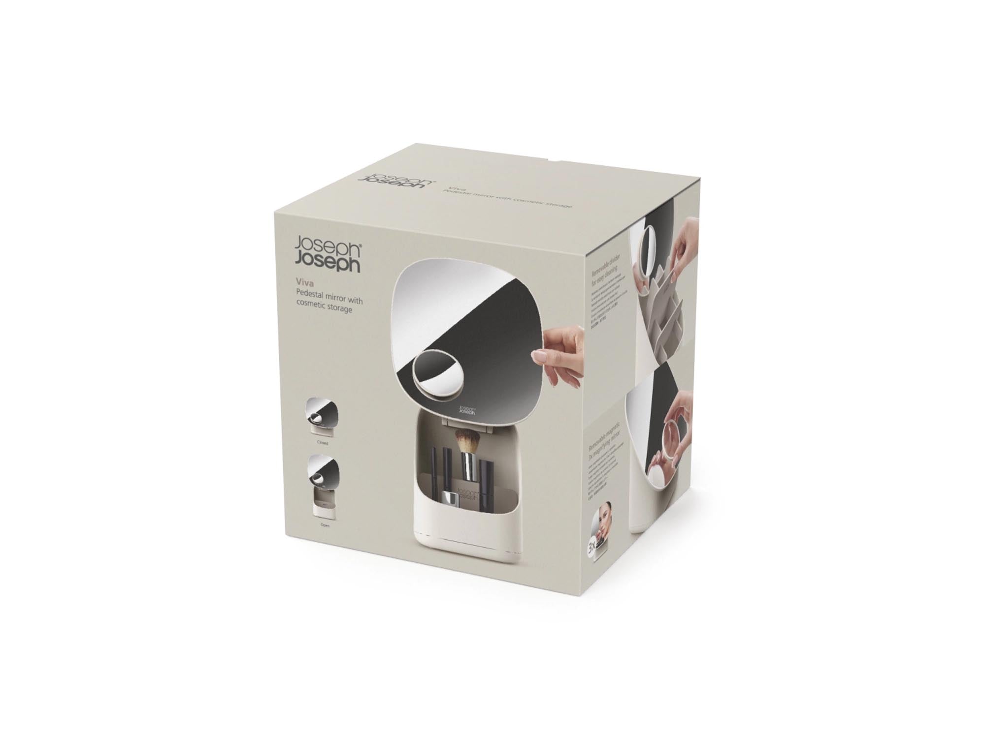 Viva Sockelspiegel mit kosmetischem Organizer, 21x18.5x23cm in Beige präsentiert im Onlineshop von KAQTU Design AG. Badzubehör ist von Joseph Joseph