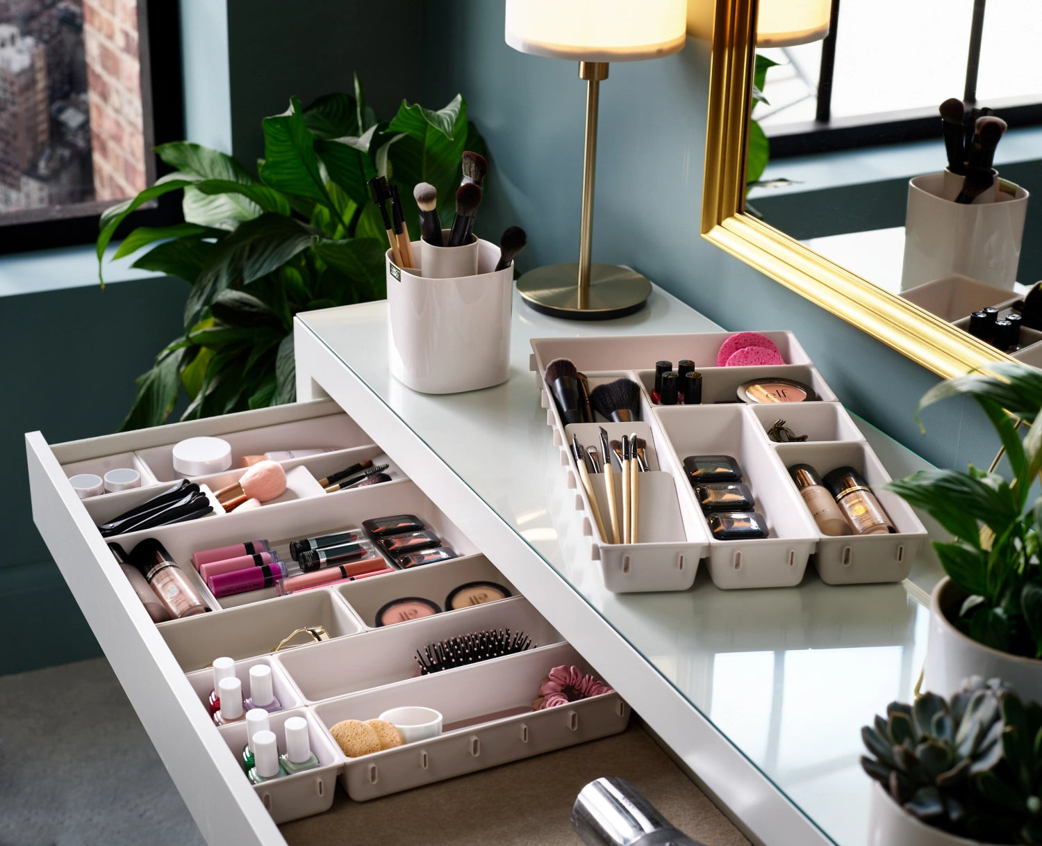 Viva Makeup Brush Pot Shell