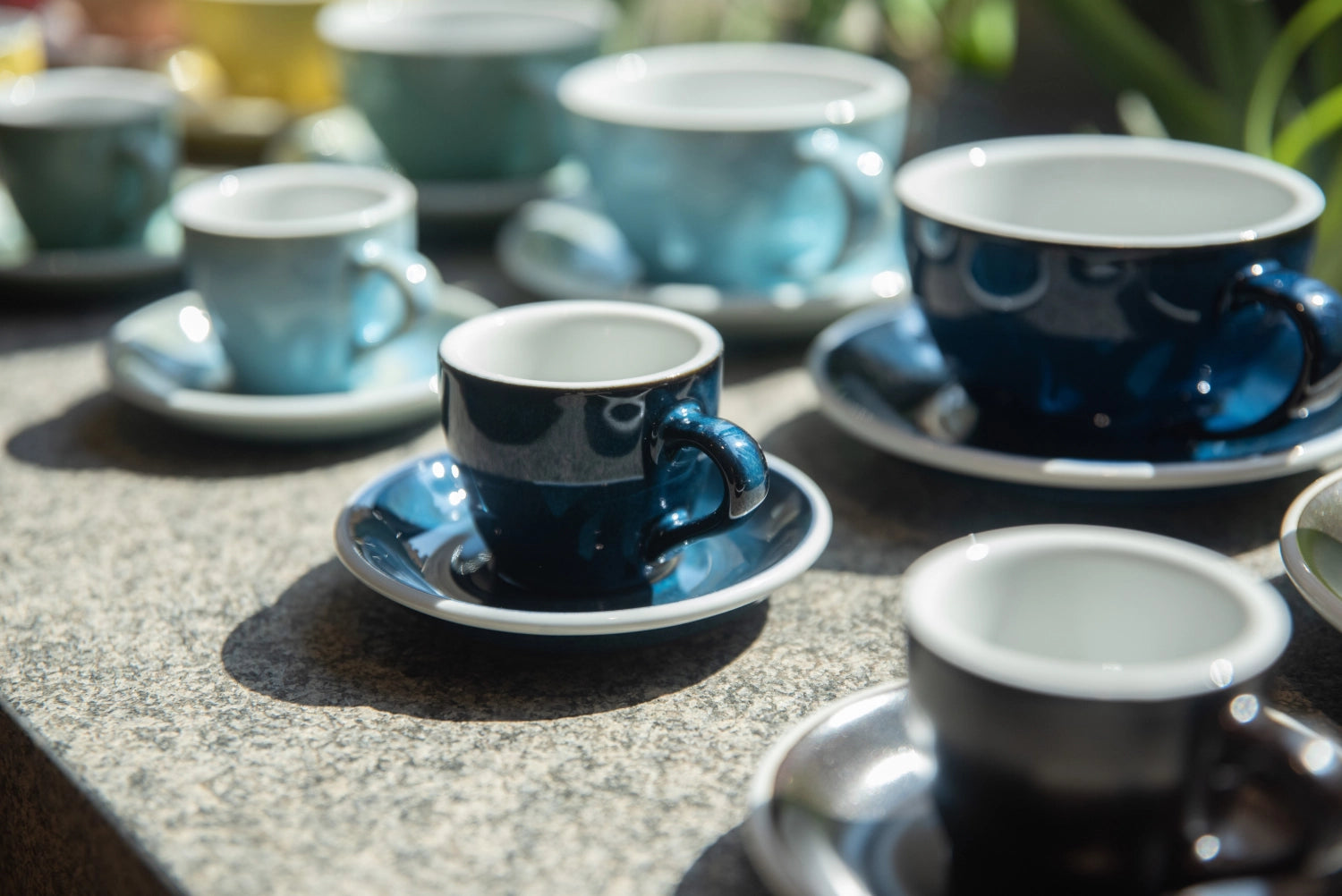 Egg Untertassen für Espresso bis Café Latte in Nachthimmel präsentiert im Onlineshop von KAQTU Design AG. Untertassen ist von Loveramics