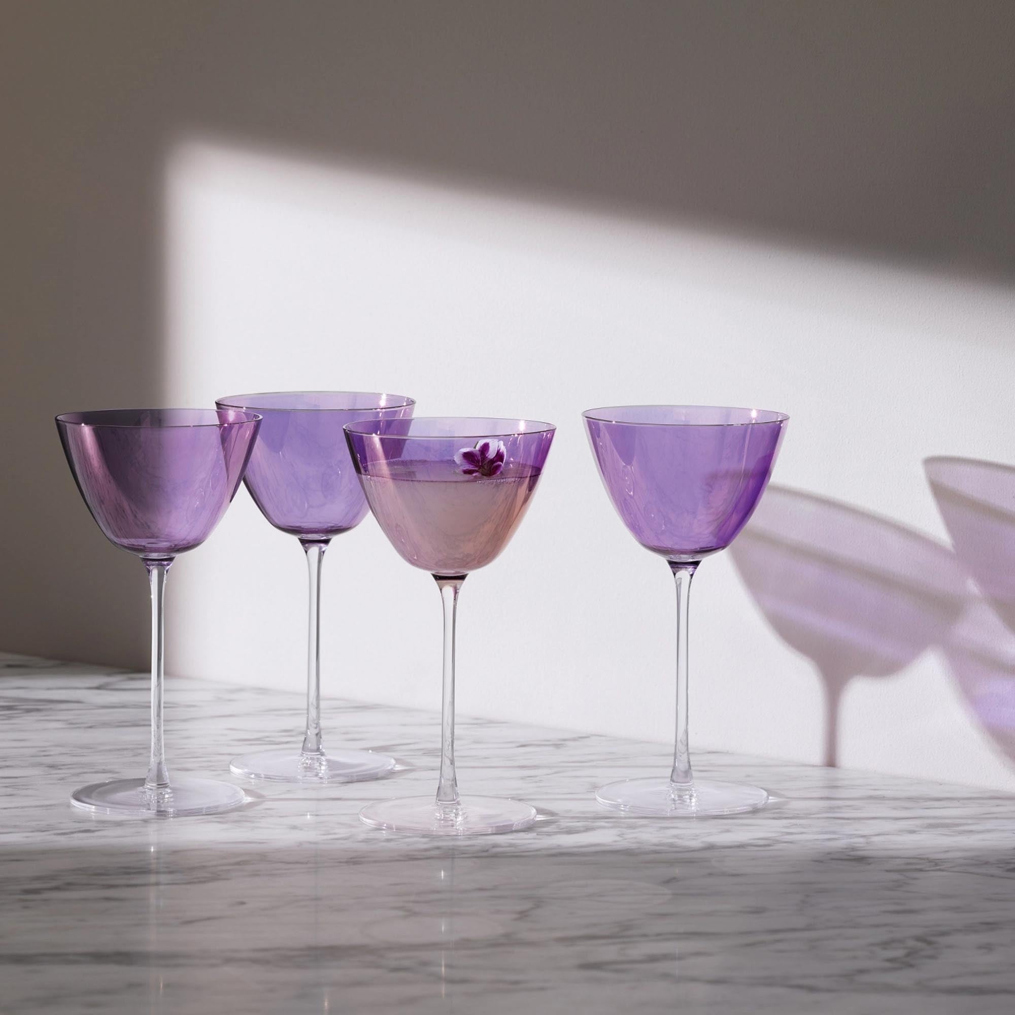 Elegantes 4er Set Aurora Martini Gläser von LSA, 195ml, ideal für stilvolle Cocktails und besondere Anlässe. Hochwertiges Glas, perfektes Design.