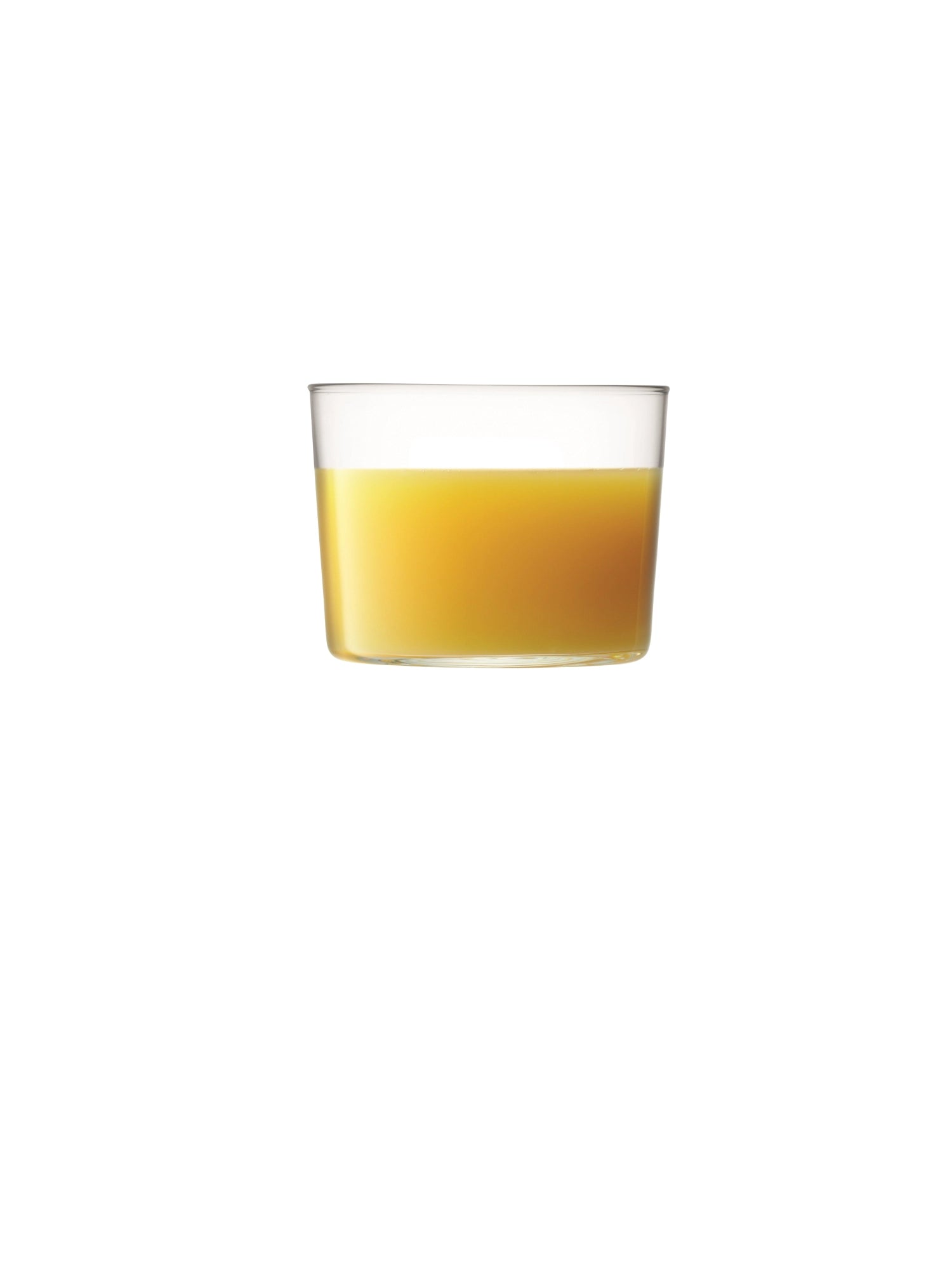 Set aus vier klaren Gio Bechern (220ml) von LSA, ideal für Cocktails, Wasser oder Säfte, vereint modernes Design mit Funktionalität.