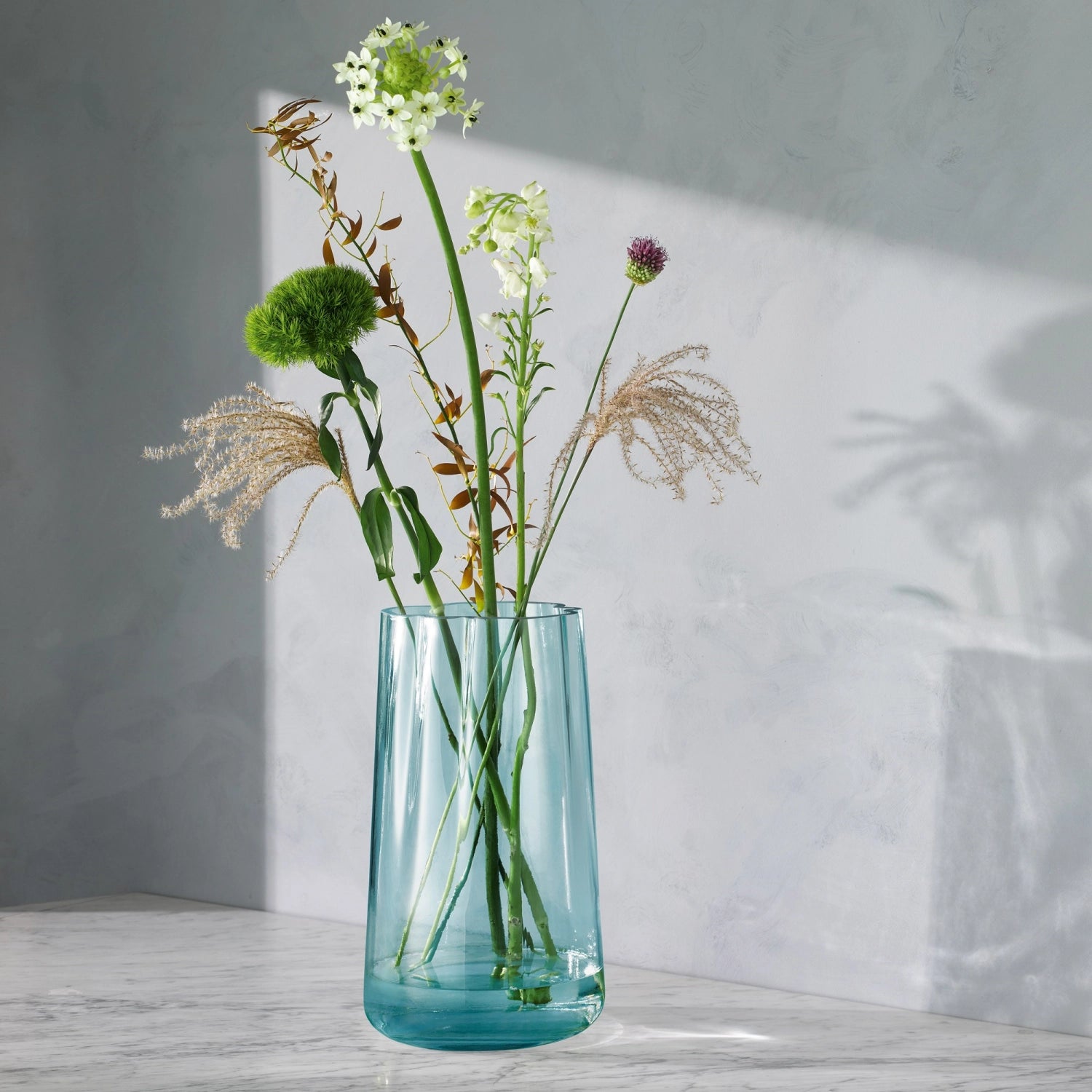 Elegante Lagoon Vase/Laterne in meeresgrün, 35 cm hoch, perfekt für stimmungsvolle Akzente in jedem Raum.