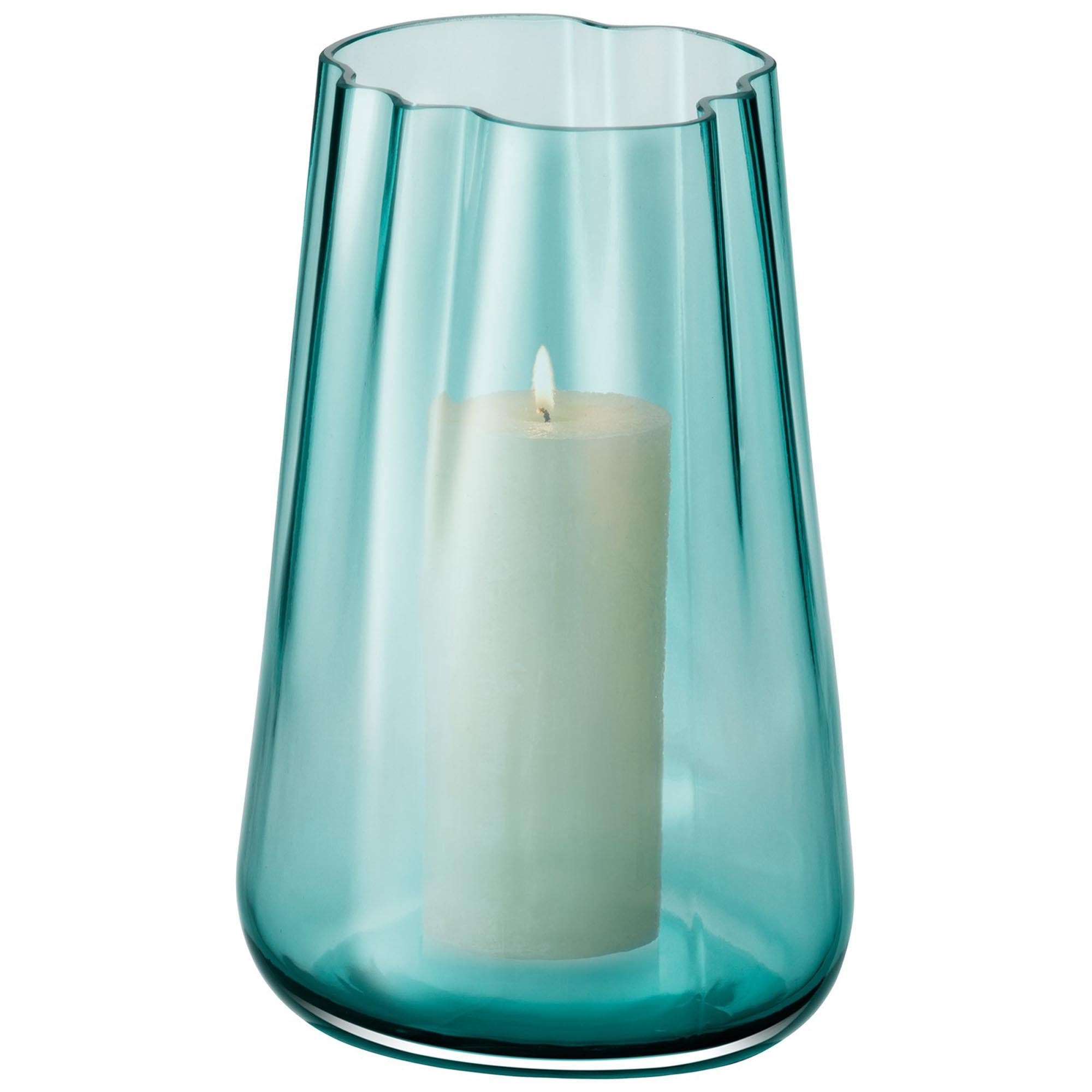 Die Lagoon Vase/Laterne von LSA in stilvollem meeresgrün, 35 cm hoch, ist ideal für Blumen und Kerzen und verleiht jedem Raum maritimen Charme.