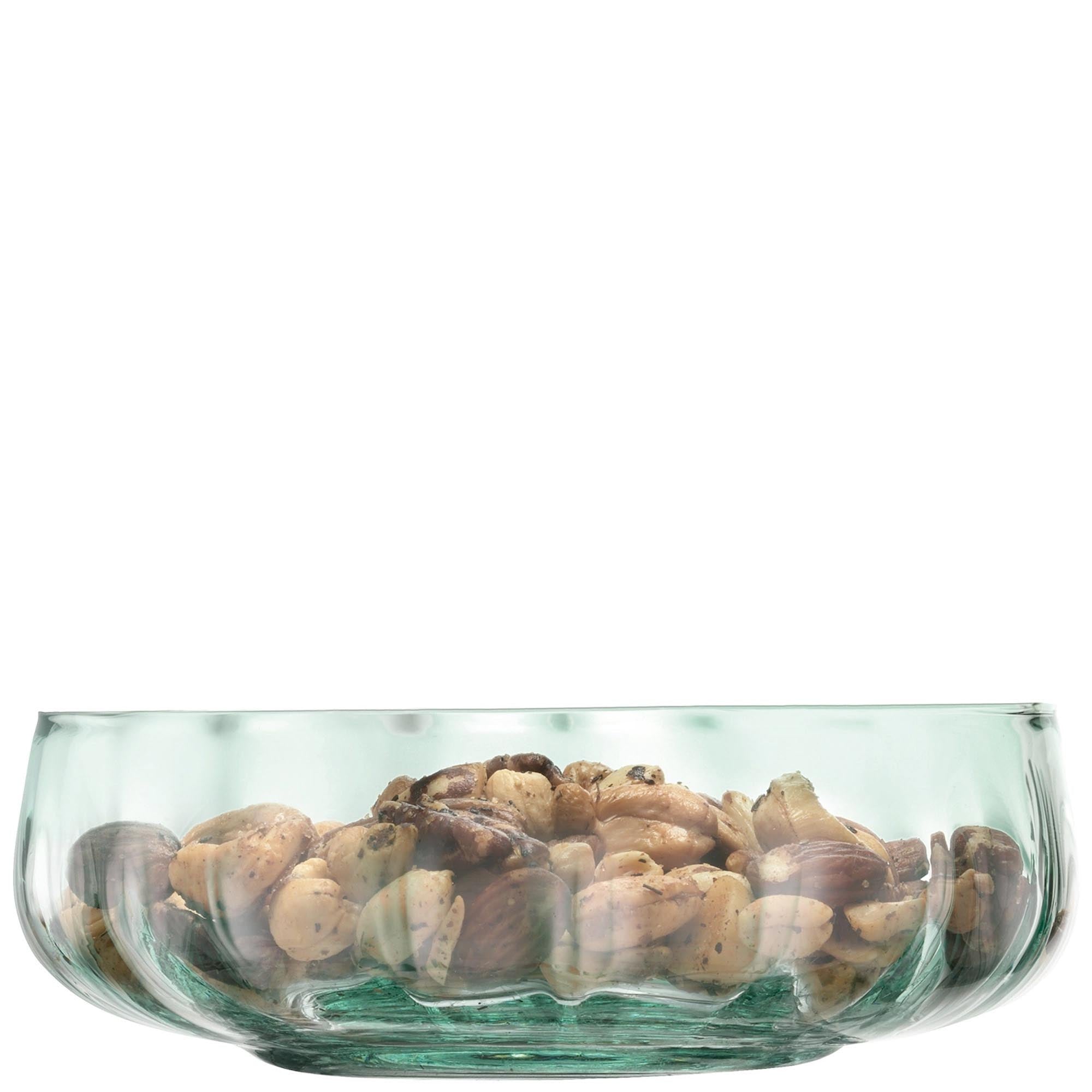 Stilvolle Mia Schale Ø15cm von LSA: Hochwertiges Glas in recycelter Optik, perfekt für kreative Tischdekoration und vielseitige Speisen.