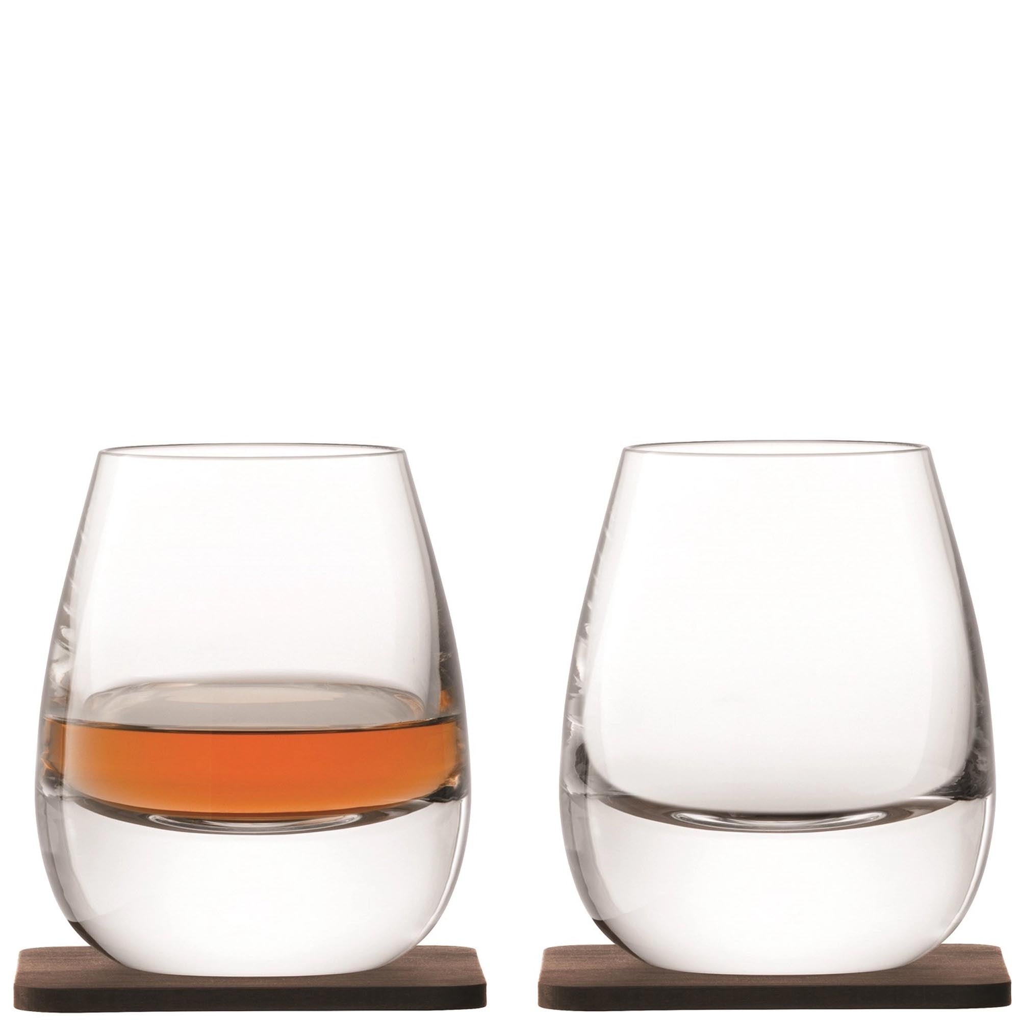 Elegantes 2er Set Whisky Islay Becher von LSA, 250ml, aus Kristallglas mit Nussbaumfuss – ideal für Whisky-Liebhaber.