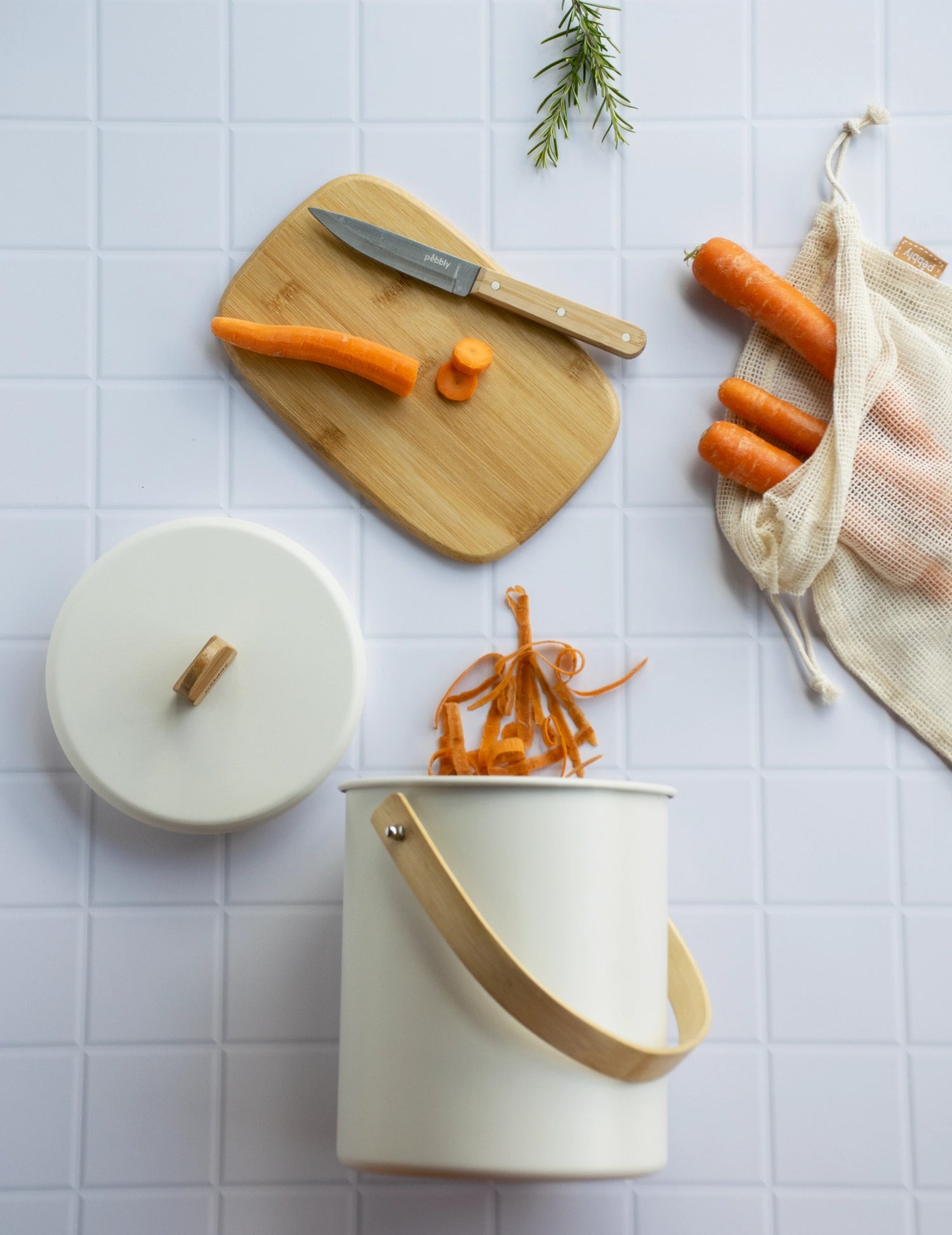 4 pièces Pebbly Ensemble zéro déchet Planche à découper Couteau Sac Compost