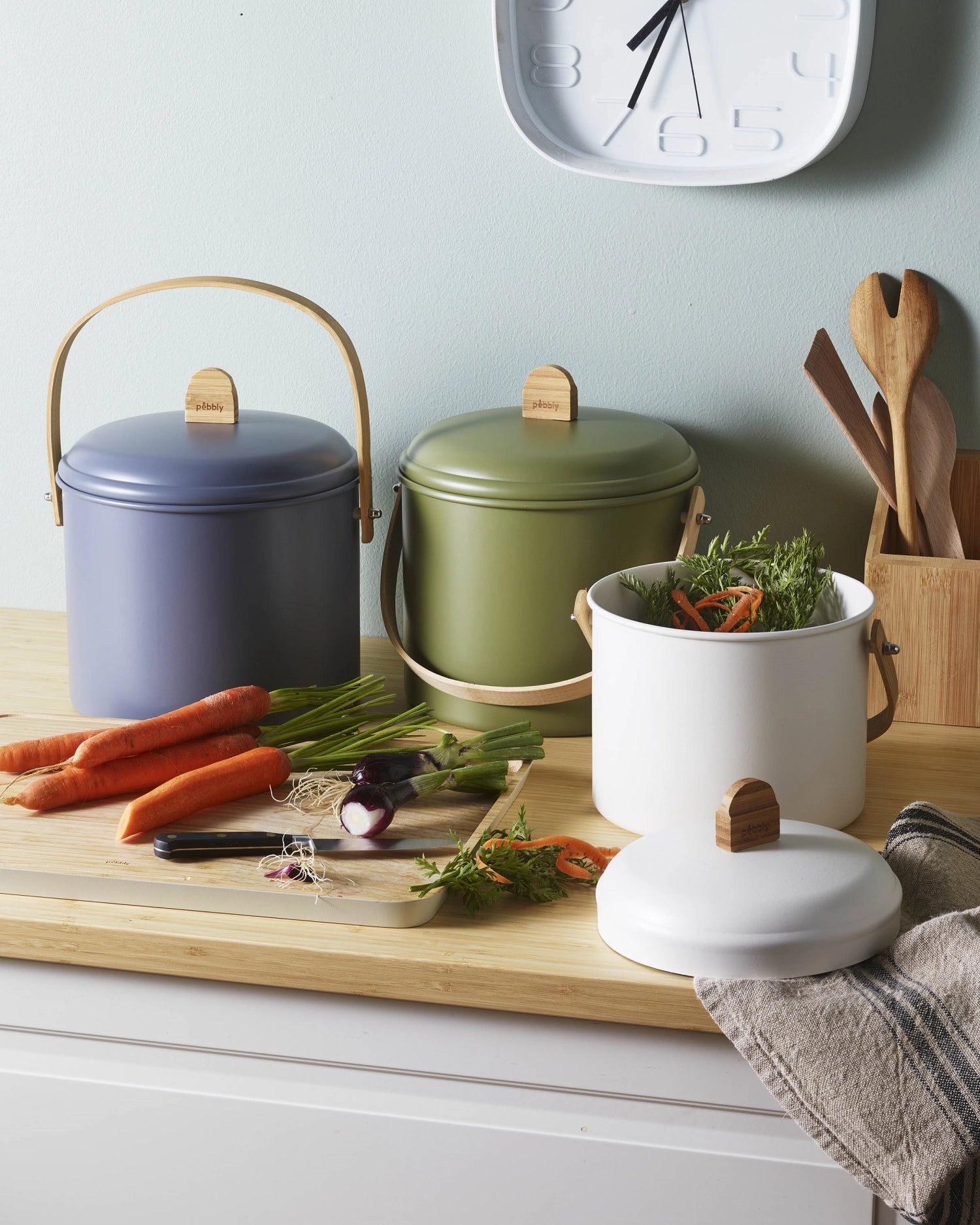 <tc>Pebbly</tc> Compost bin 3.5l metal and bamboo with carbon filter