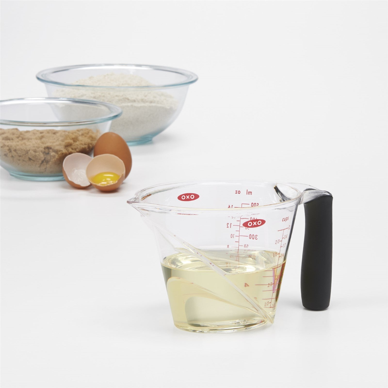 OXO abgewinkelter Messbecher (250 ml): Innovatives Design für präzises Messen, bruchsicher, BPA-frei und spülmaschinenfest. Ein Must-Have für jede Küche!
