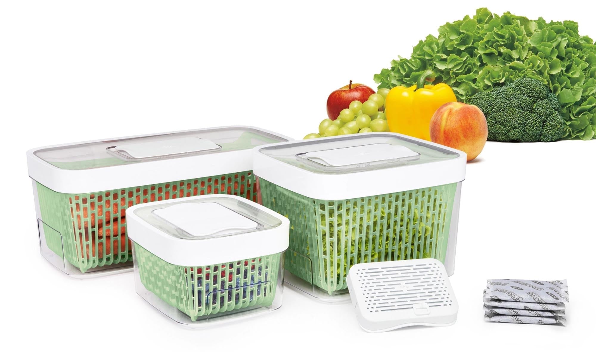 Der OXO Greensaver Aufbewahrungsbehälter (33,4x16x14 cm) sorgt mit seinem Aktivkohlefilter für optimale Frische und ist eine elegante Lösung für Ihre Küche.