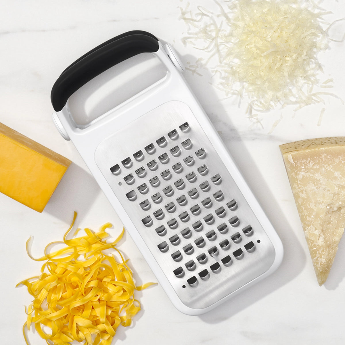 OXO Doppelreibe, geätzt in Weiss präsentiert im Onlineshop von KAQTU Design AG. Küchenhelfer ist von OXO