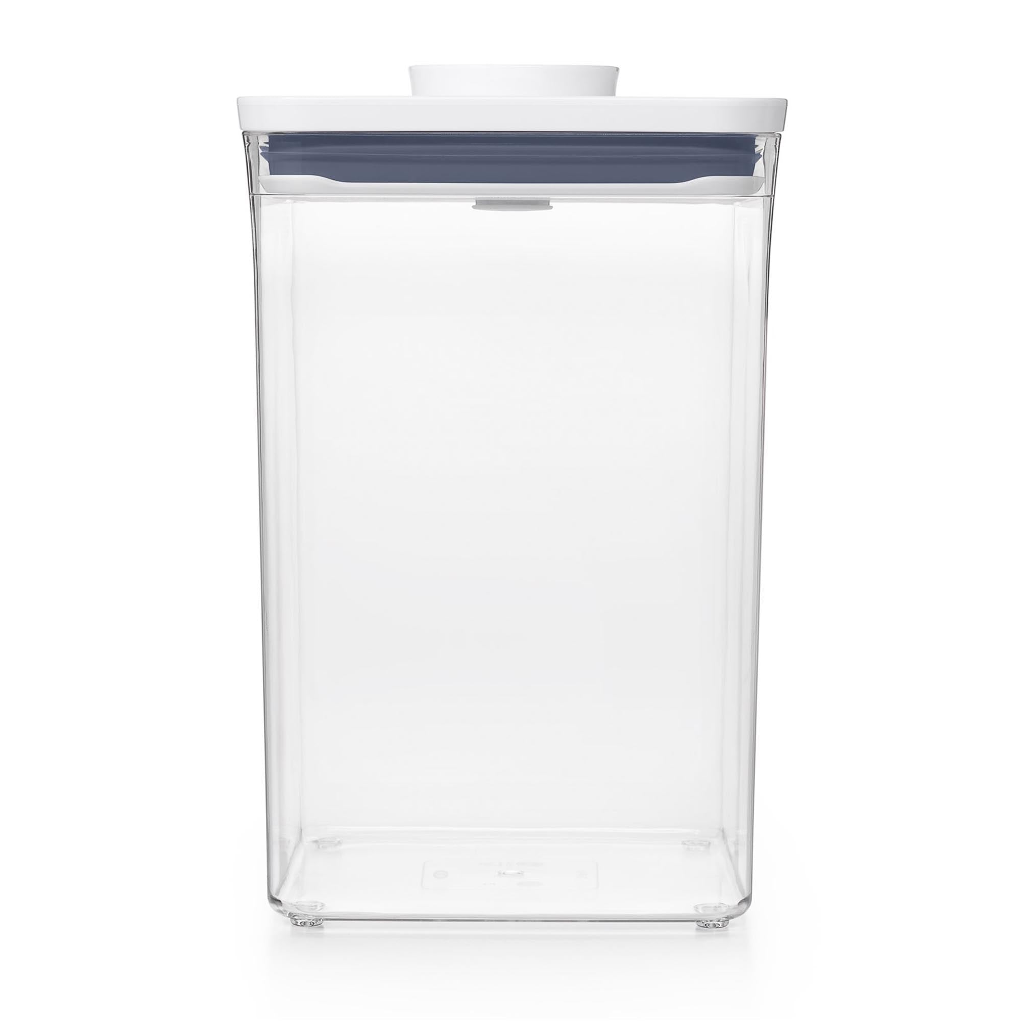 Der OXO POP 2.0 Behälter (16x16x24 cm, 4.2 l) bietet luftdichte, BPA-freie Aufbewahrung für Lebensmittel. Stapelbar und transparent für einfache Organisation.