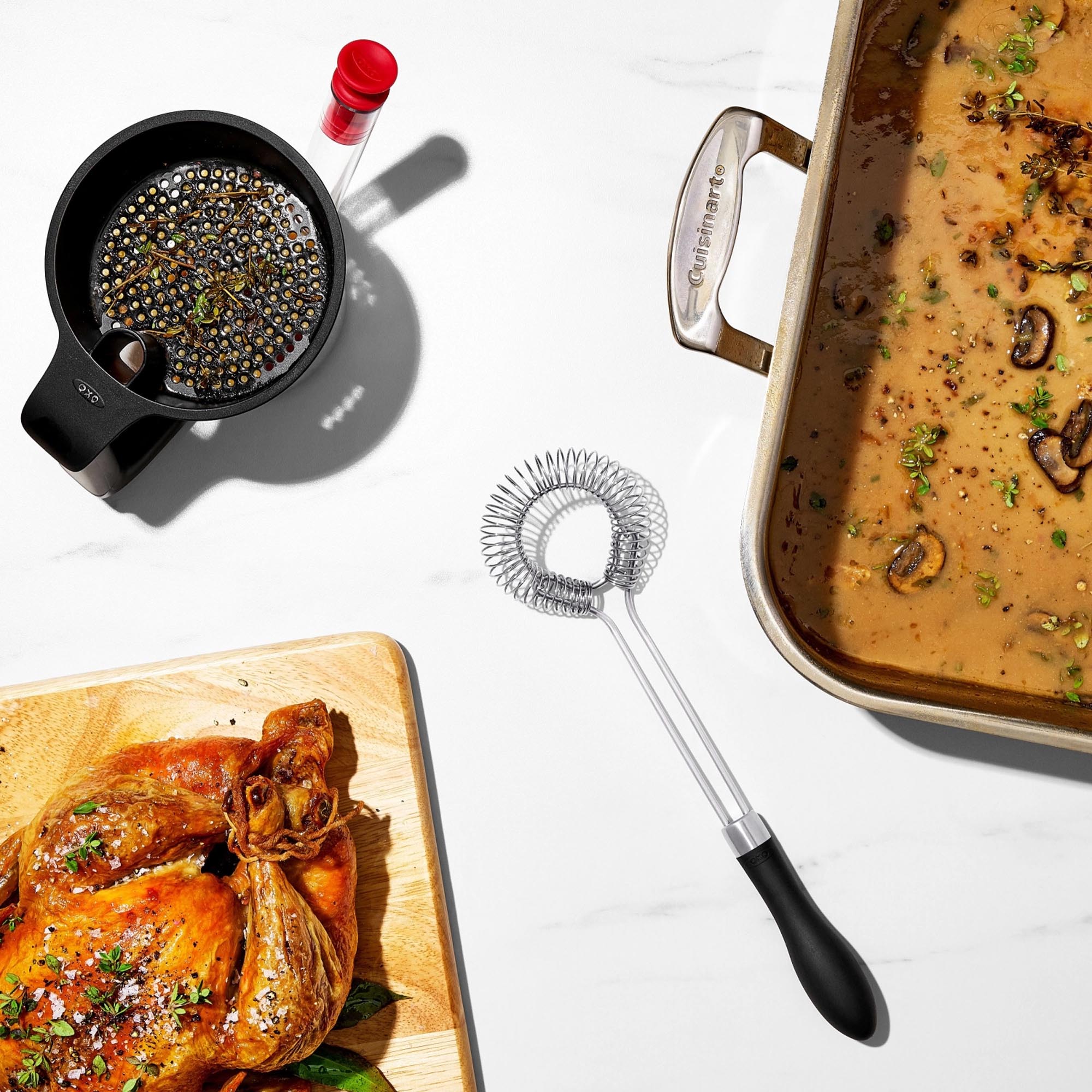 Entdecken Sie den OXO GG Saucenschwingbesen: Langlebig, ergonomisch und ideal für Saucen, Suppen und mehr – ein Must-Have für jede Küche!