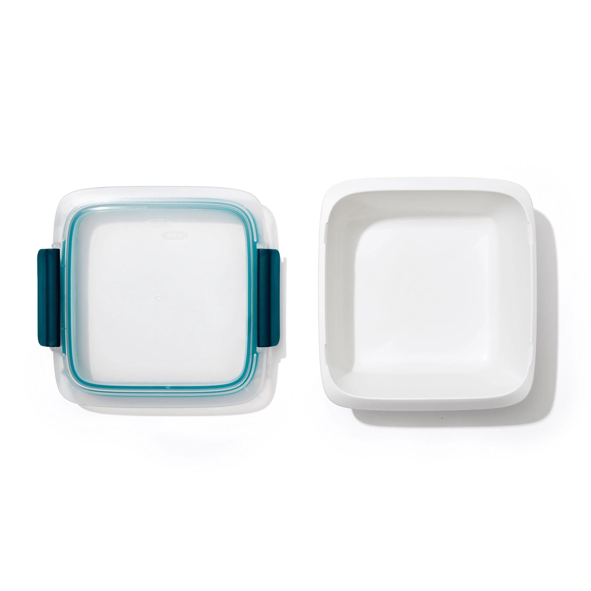 Die OXO Good Grips Prep Go Lunchbox 1.0L ist der ideale Begleiter für gesunde Mahlzeiten. Leicht, langlebig und perfekt für unterwegs!