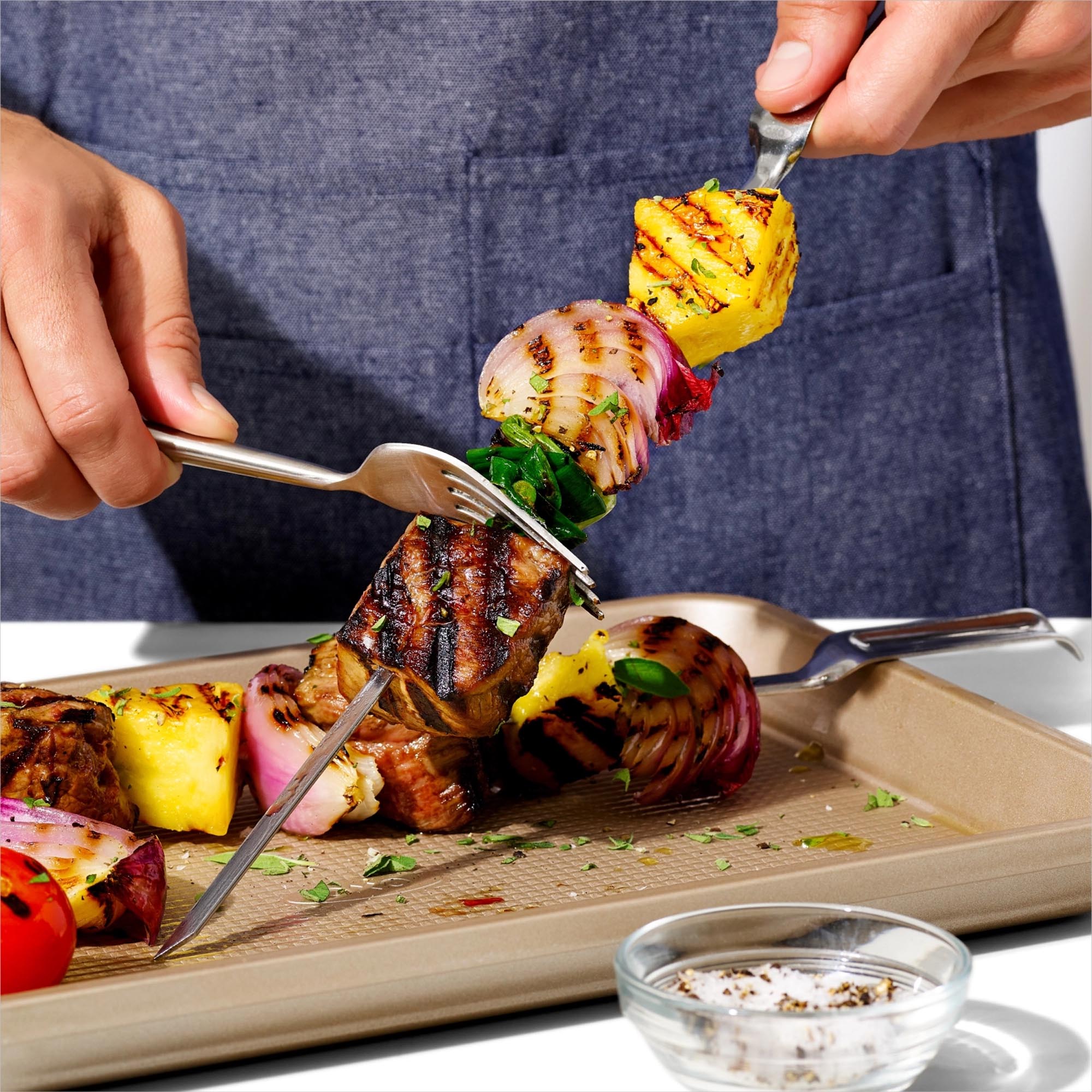 Robuste OXO Grillspiesse: Edelstahl-Set für kreative BBQ-Ideen.