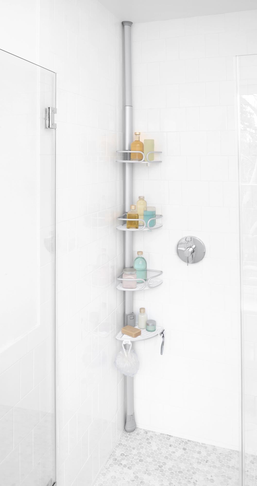 Praktisches OXO Eck-Duschregal aus robustem Aluminium mit flexibler Spannstange. Ideal für Ordnung im Bad und einfach zu reinigen.