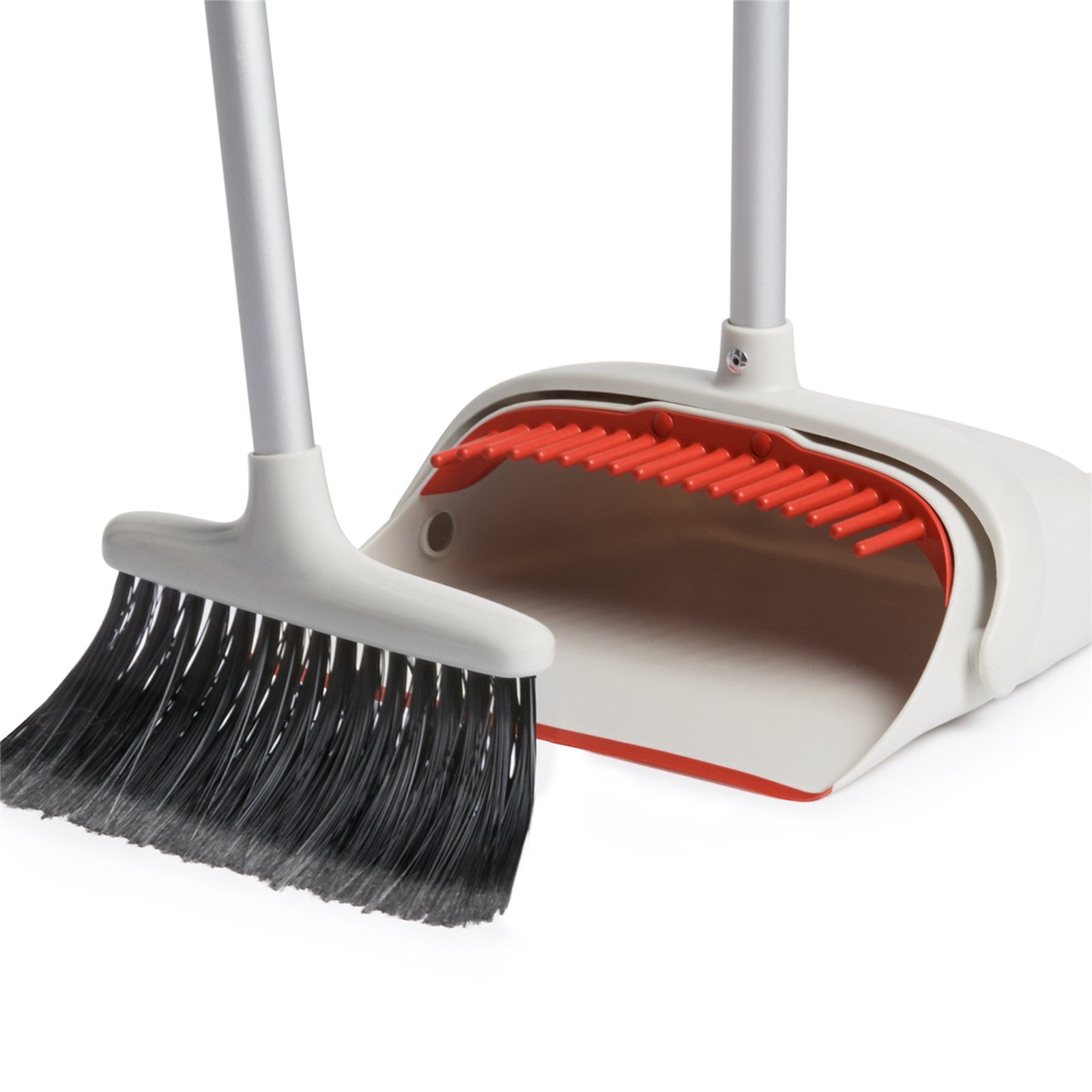 Effiziente OXO Kehrgarnitur: Robuster Alustiel, ergonomisch, für alle Böden. Mühelos sauber! Must-Have für jeden Haushalt.