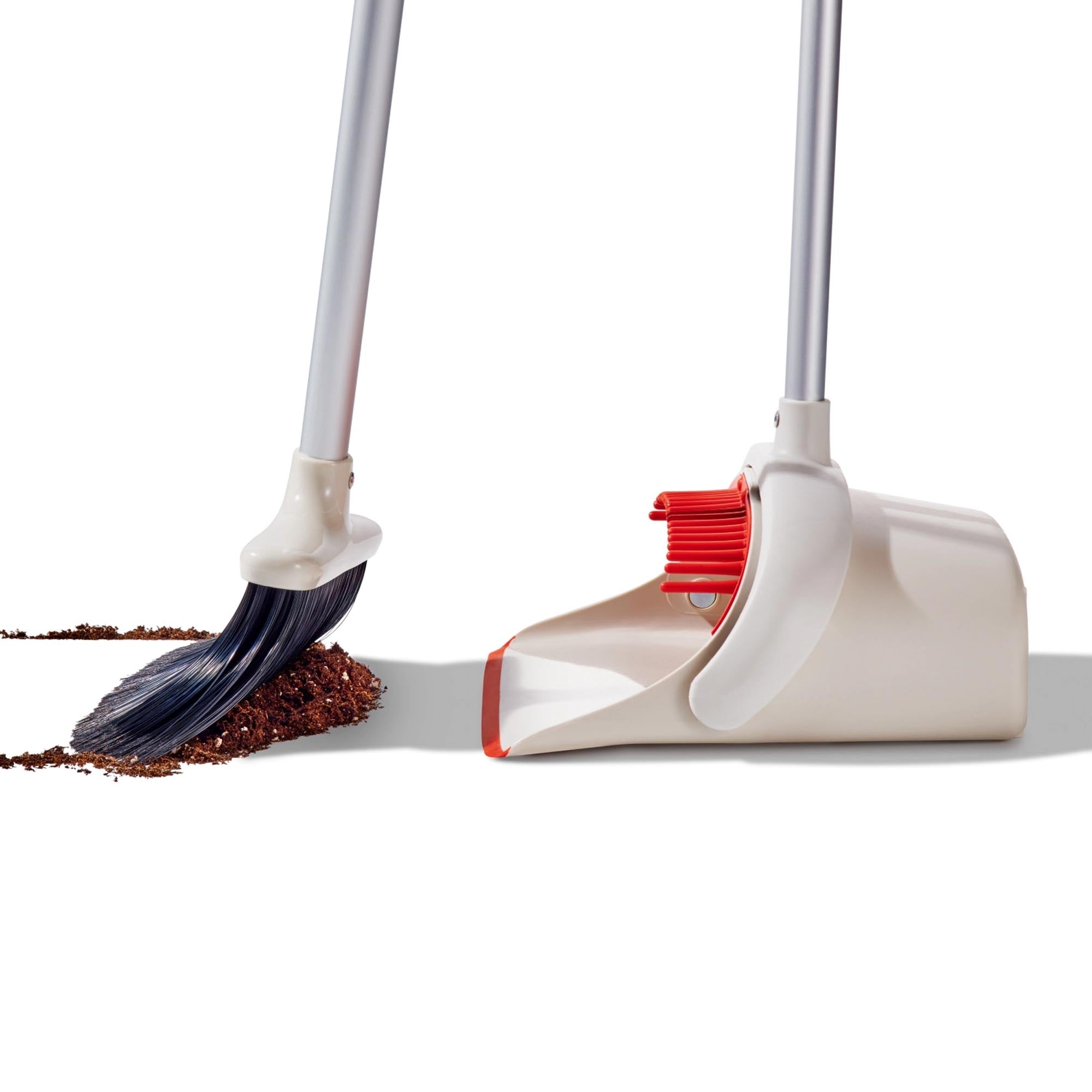 Effiziente OXO Kehrgarnitur: Robuster Alustiel, ergonomisch, für alle Böden. Mühelos sauber! Must-Have für jeden Haushalt.