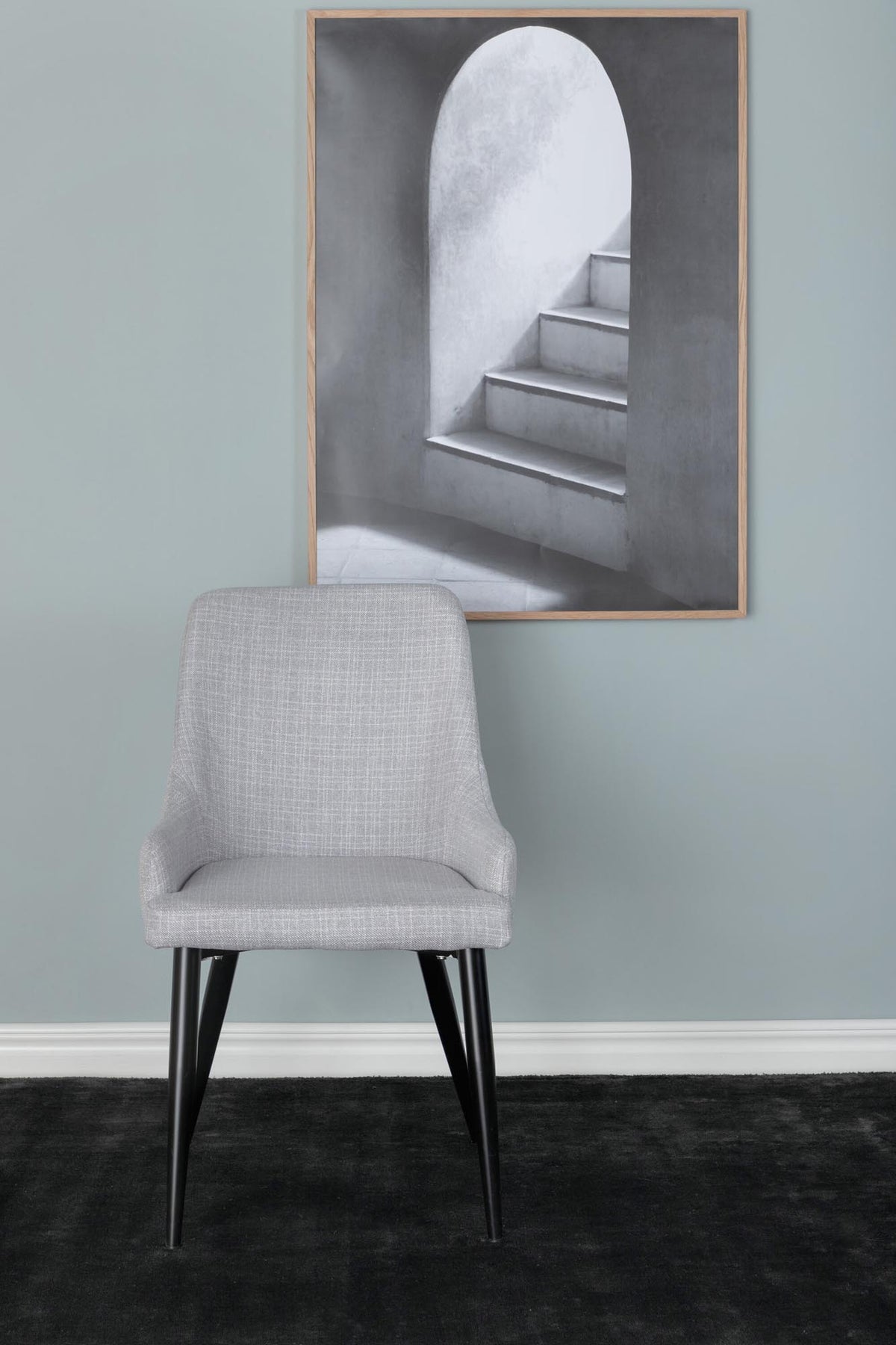 Plaza Stuhl in Hellgrau / Schwarz präsentiert im Onlineshop von KAQTU Design AG. Stuhl ist von Venture Home