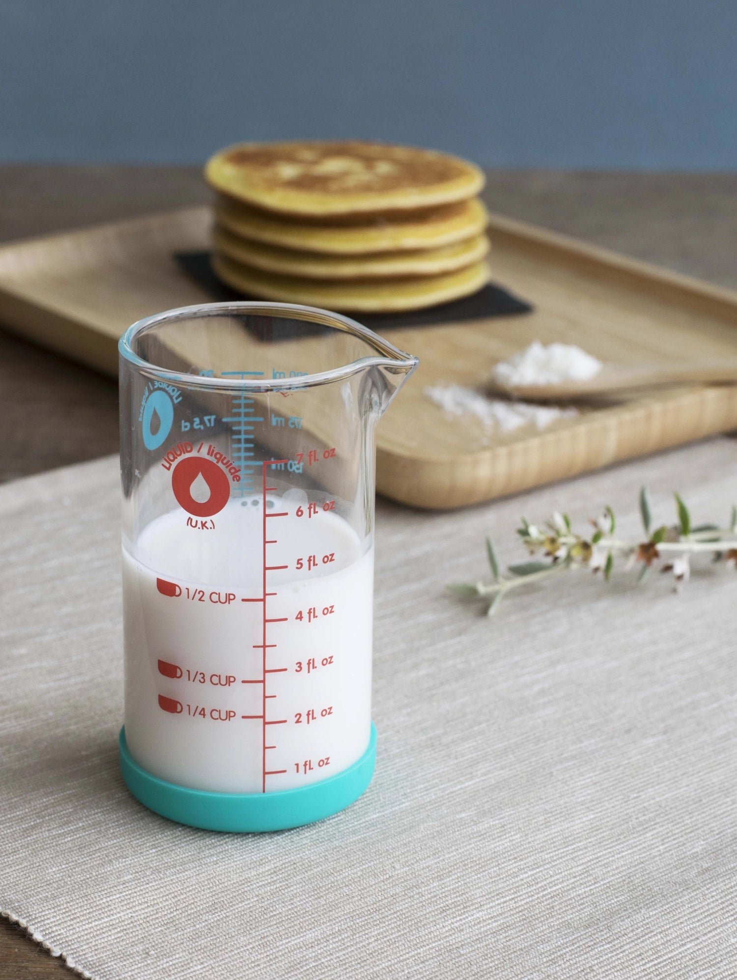 Messbecher mit Silikonboden 200ml blau