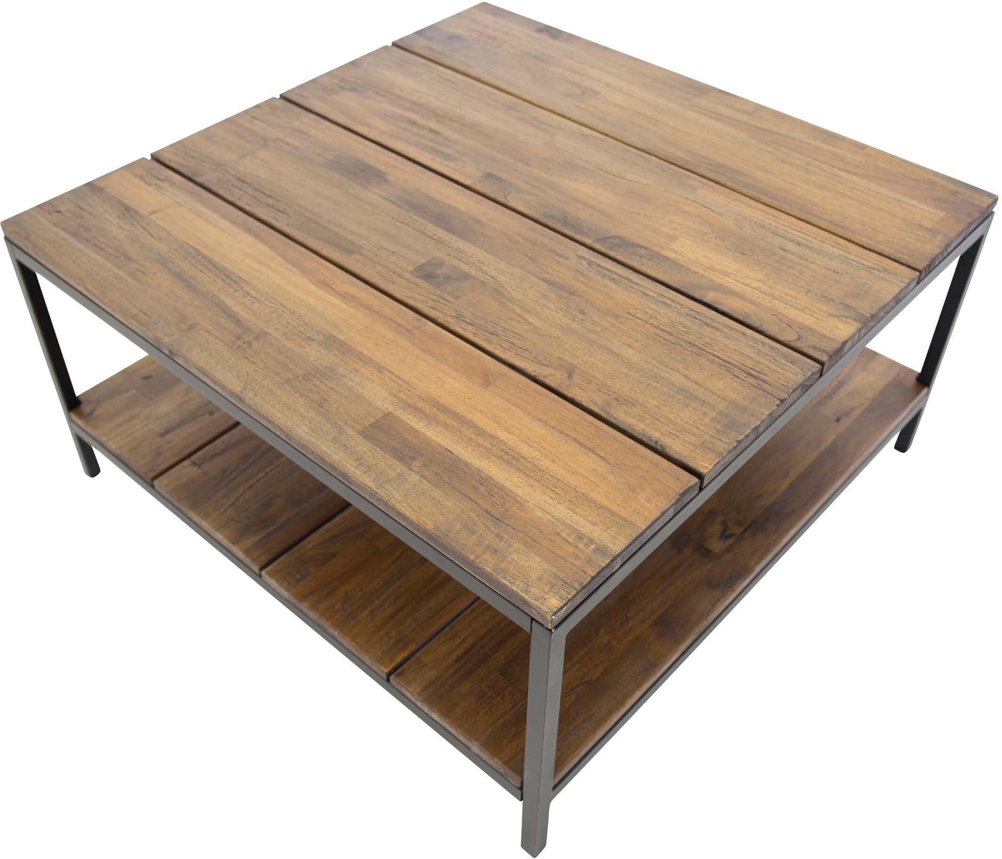 Padang Tisch: Teakholz & Stahl vereinen sich zu zeitlosem Design.