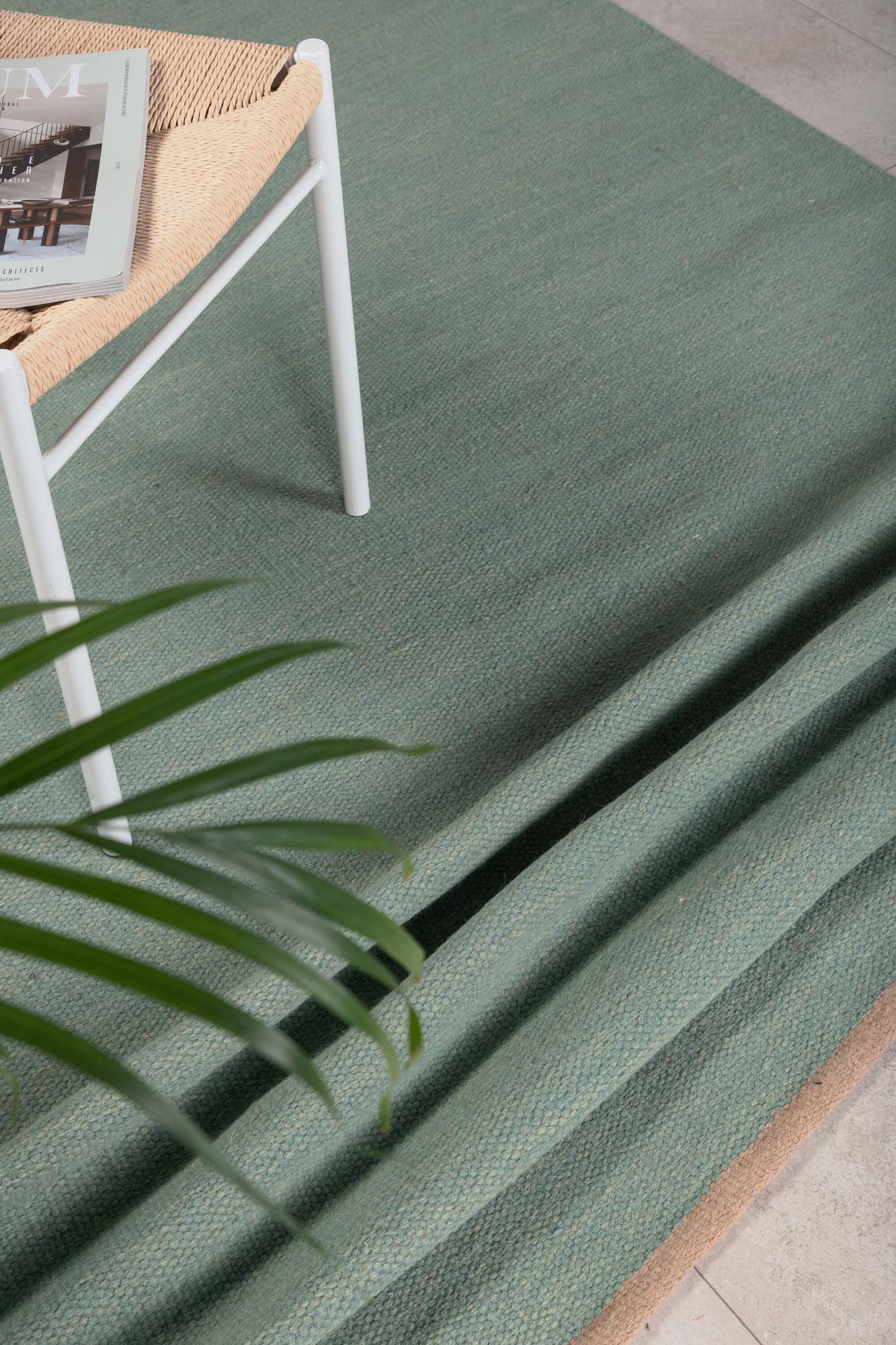 Jaipur Teppich in Grün präsentiert im Onlineshop von KAQTU Design AG. Teppich ist von Venture Home