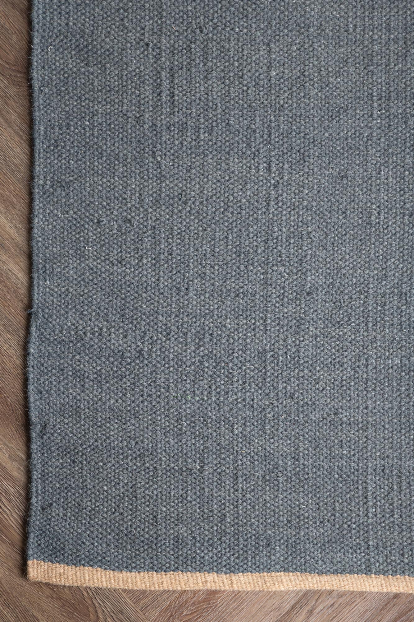 Jaipur Teppich in Blau präsentiert im Onlineshop von KAQTU Design AG. Teppich ist von Venture Home