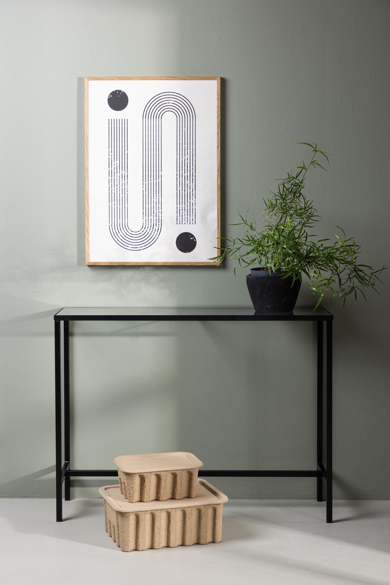 Dipp Beistelltisch in Schwarz präsentiert im Onlineshop von KAQTU Design AG. Beistelltisch ist von Venture Home