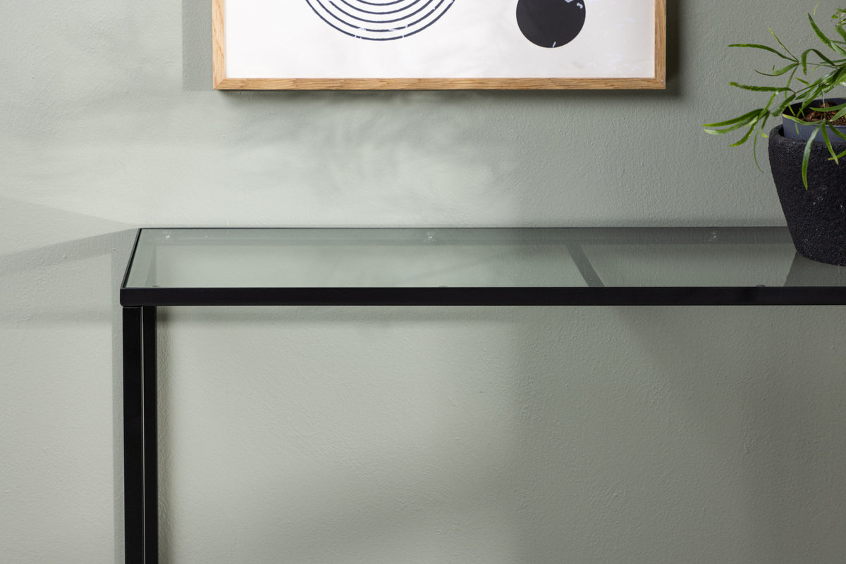 Dipp Beistelltisch in Schwarz präsentiert im Onlineshop von KAQTU Design AG. Beistelltisch ist von Venture Home