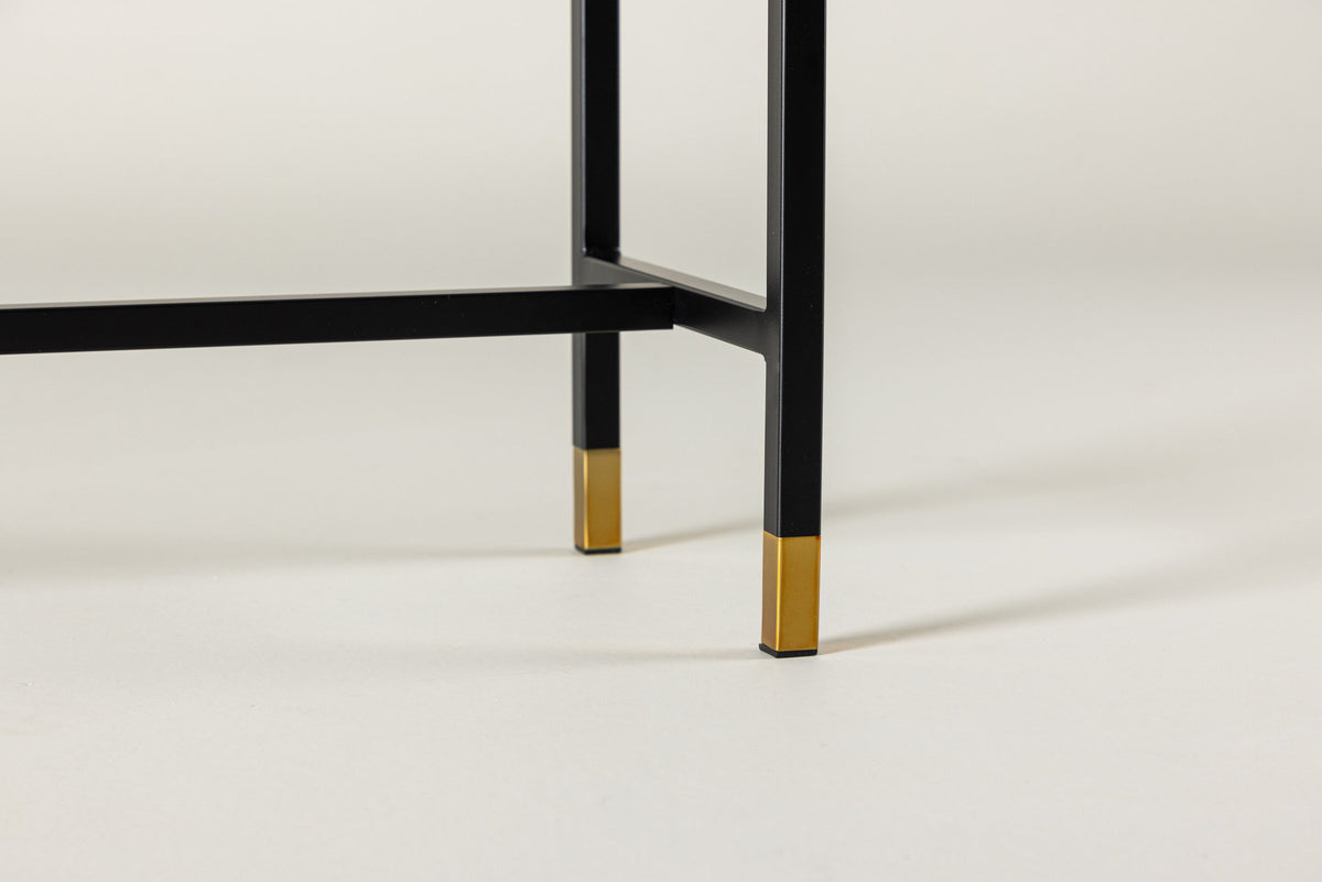 Dipp Beistelltisch in Schwarz/Gold präsentiert im Onlineshop von KAQTU Design AG. Beistelltisch ist von Venture Home
