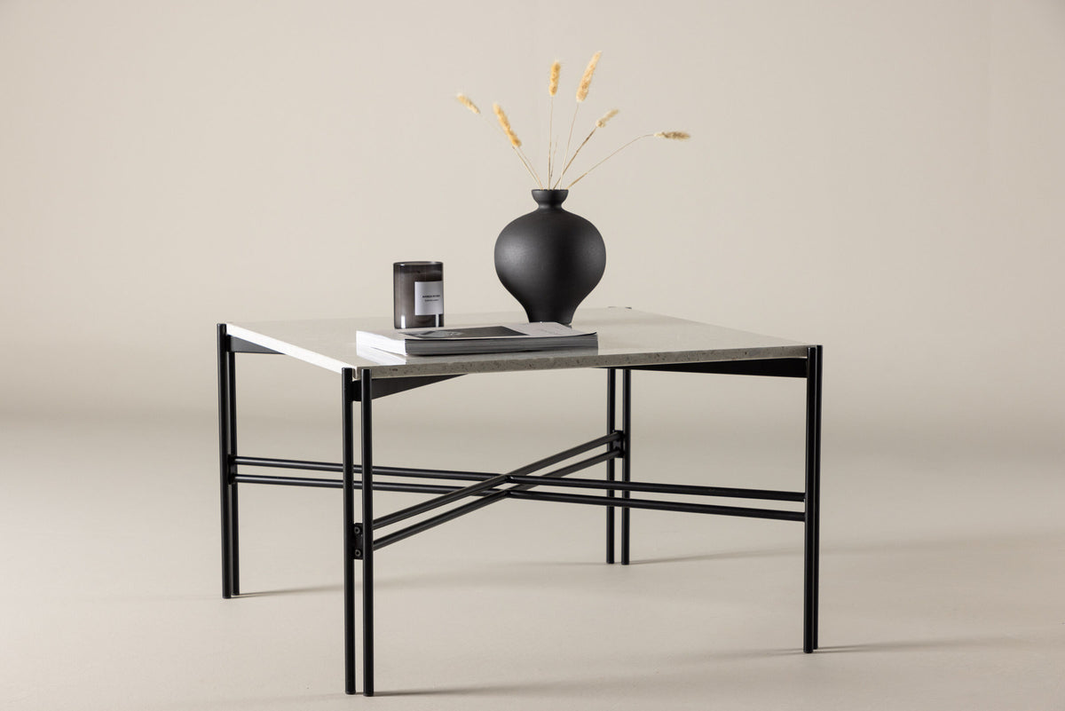 Razzia Coffee Tisch in Weiss präsentiert im Onlineshop von KAQTU Design AG. Beistelltisch ist von Venture Home