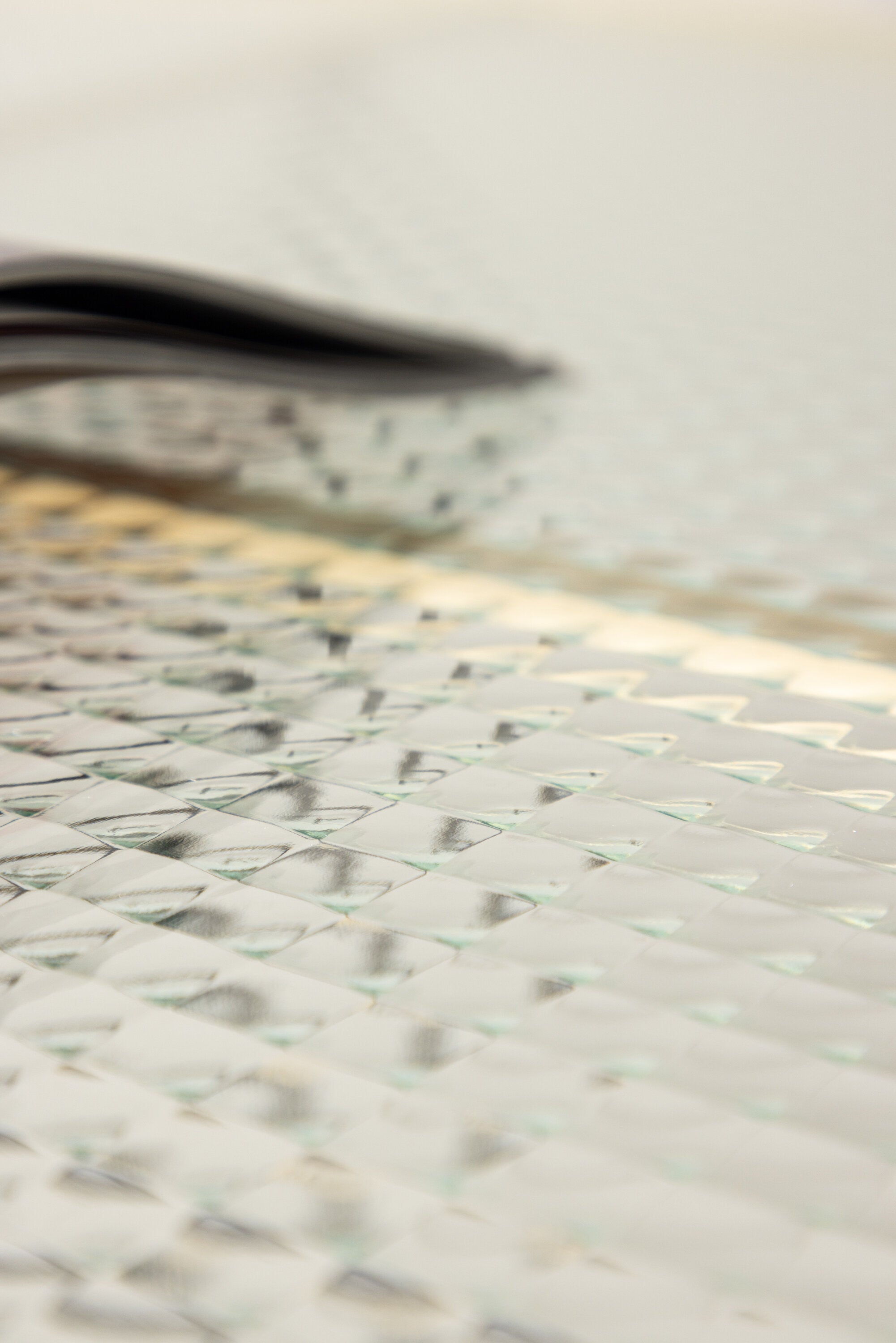 Bubbles Beistelltisch in Gold präsentiert im Onlineshop von KAQTU Design AG. Beistelltisch ist von Venture Home