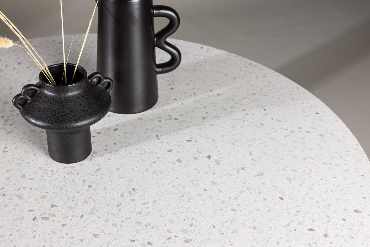 Razzia Tisch in Weiss präsentiert im Onlineshop von KAQTU Design AG. Esstisch ist von Venture Home