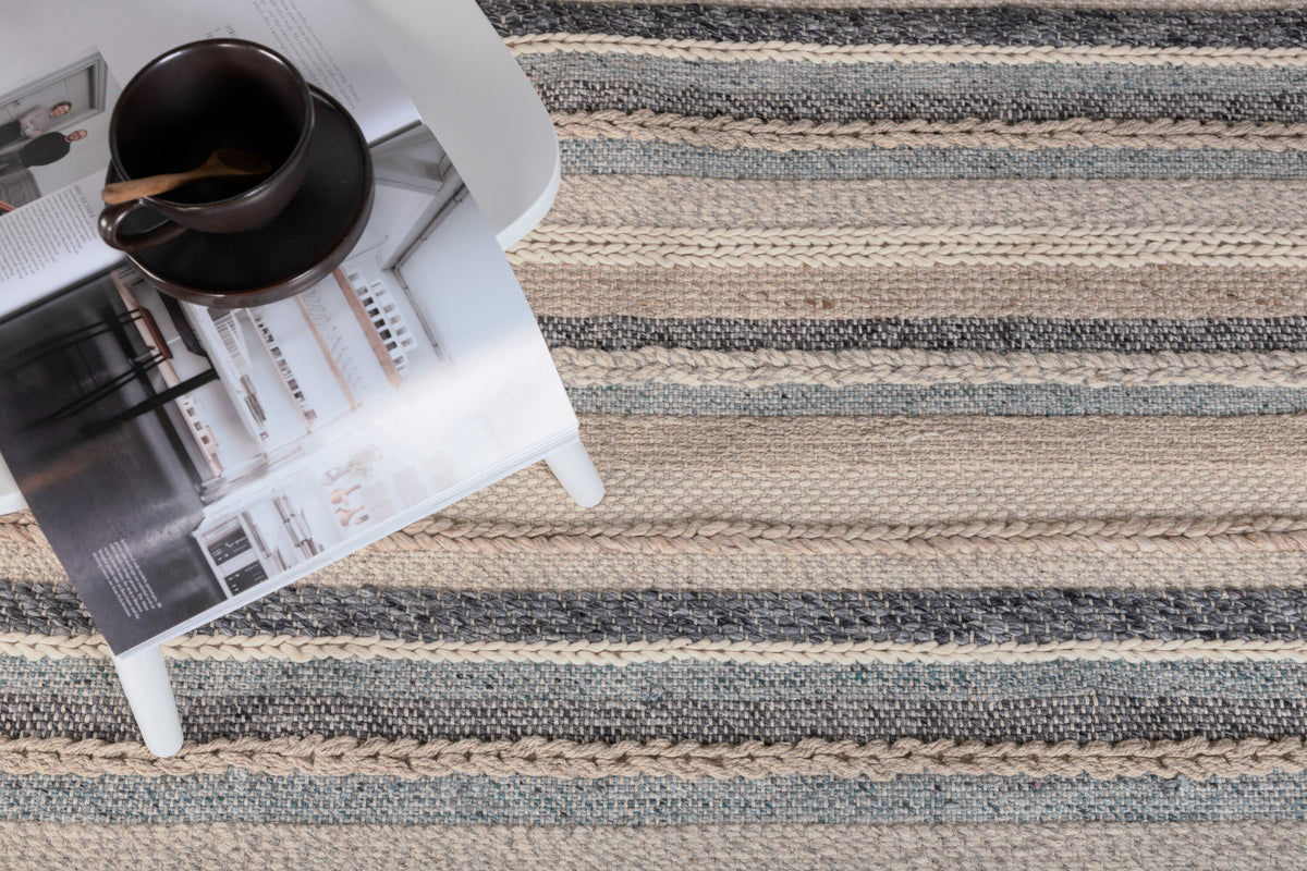 Gudha Teppich in Beige präsentiert im Onlineshop von KAQTU Design AG. Teppich ist von Venture Home