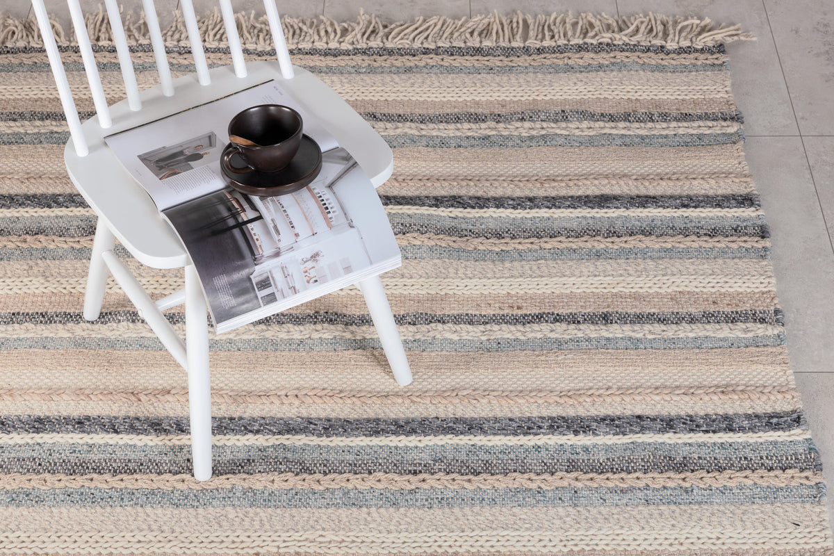 Gudha Teppich in Beige präsentiert im Onlineshop von KAQTU Design AG. Teppich ist von Venture Home