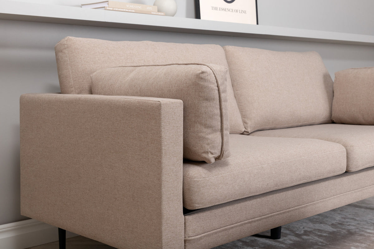 Boom Sofa in Braun/Schwarz präsentiert im Onlineshop von KAQTU Design AG. 3er Sofa ist von Venture Home