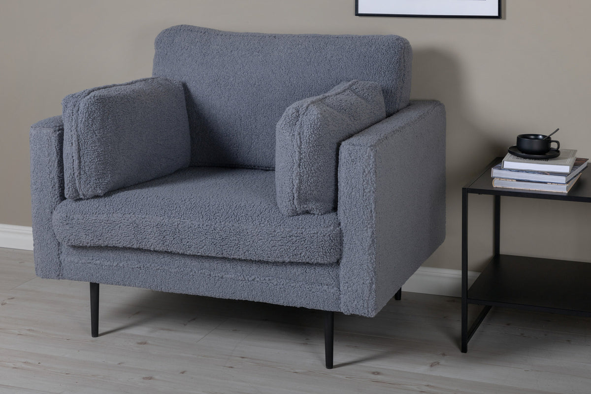Boom Sessel in Dunkelgrau präsentiert im Onlineshop von KAQTU Design AG. Sessel mit Armlehnen ist von Venture Home